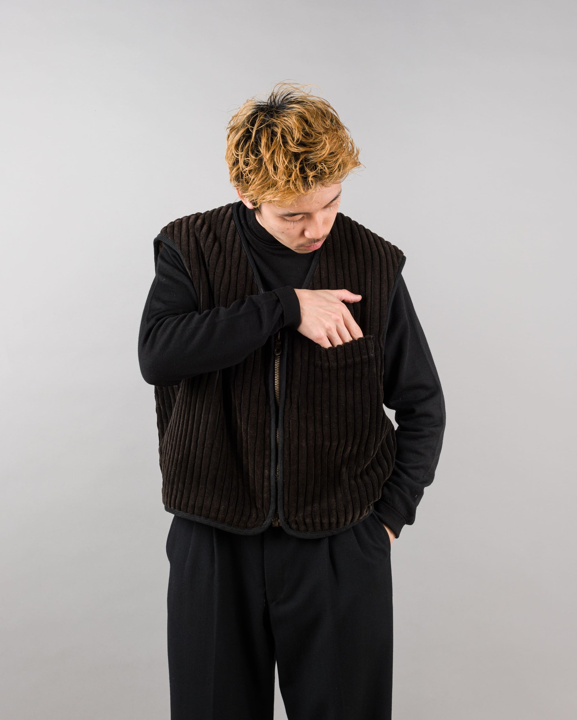 ［~90's］Old EMPORIO ARMANI Pile Lined Heavy Corduroy Zip Up Vest Size.52