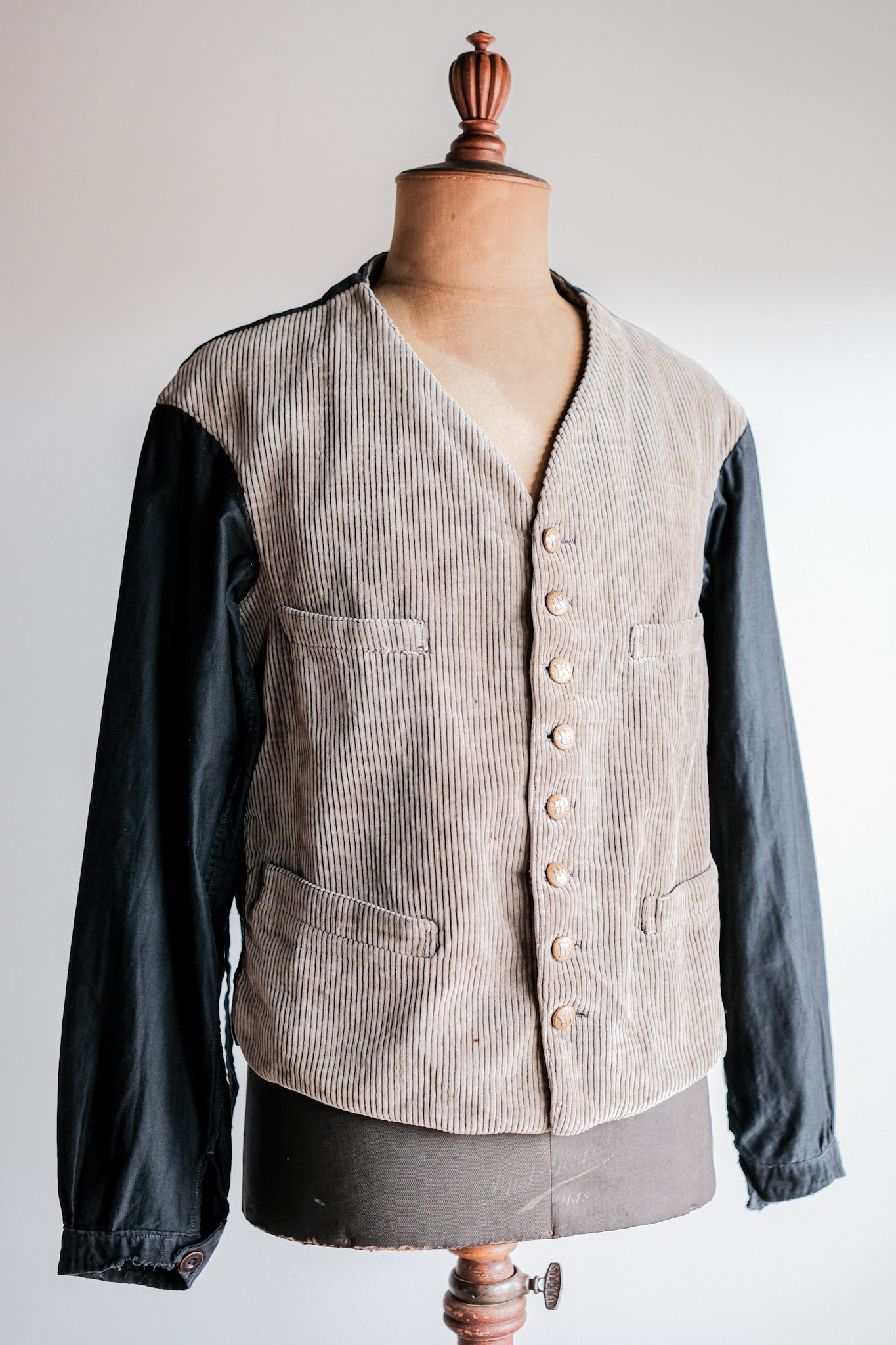 30's〜40's french vintage corduroy vest | camillevieraservices.com