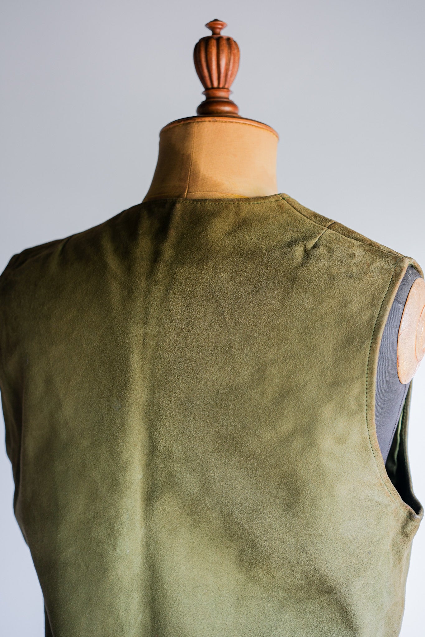 ［~60's］British Vintage Suede Leather Side Zip Pullover V-necked Vest