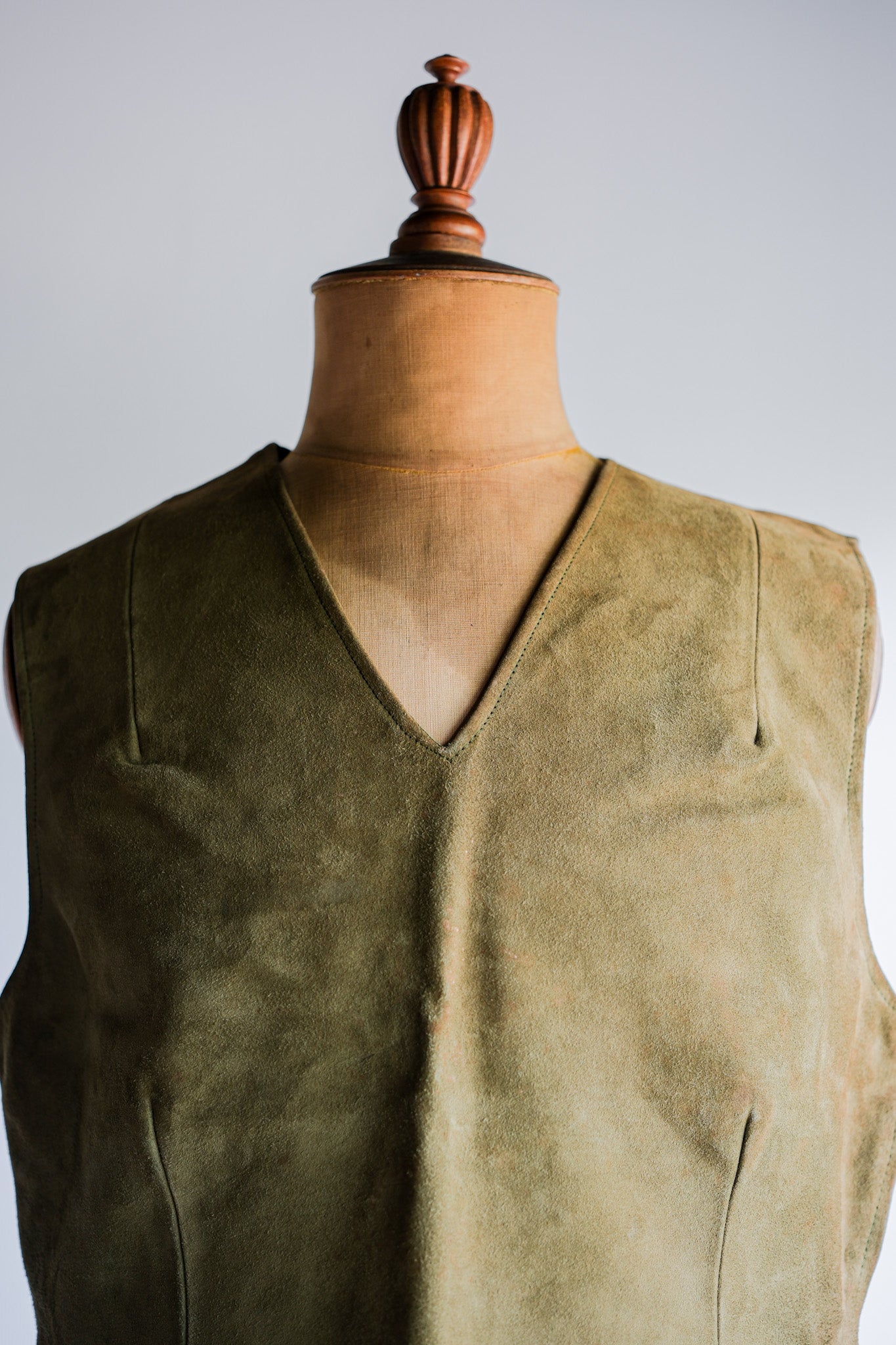 ［~60's］British Vintage Suede Leather Side Zip Pullover V-necked Vest