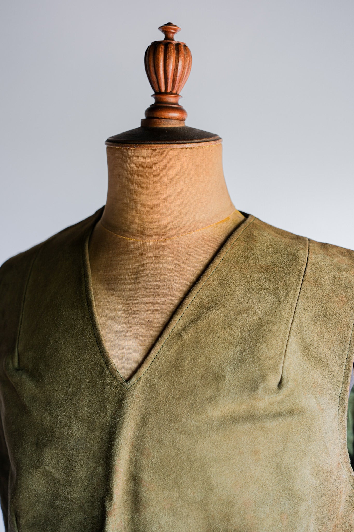 ［~60's］British Vintage Suede Leather Side Zip Pullover V-necked Vest