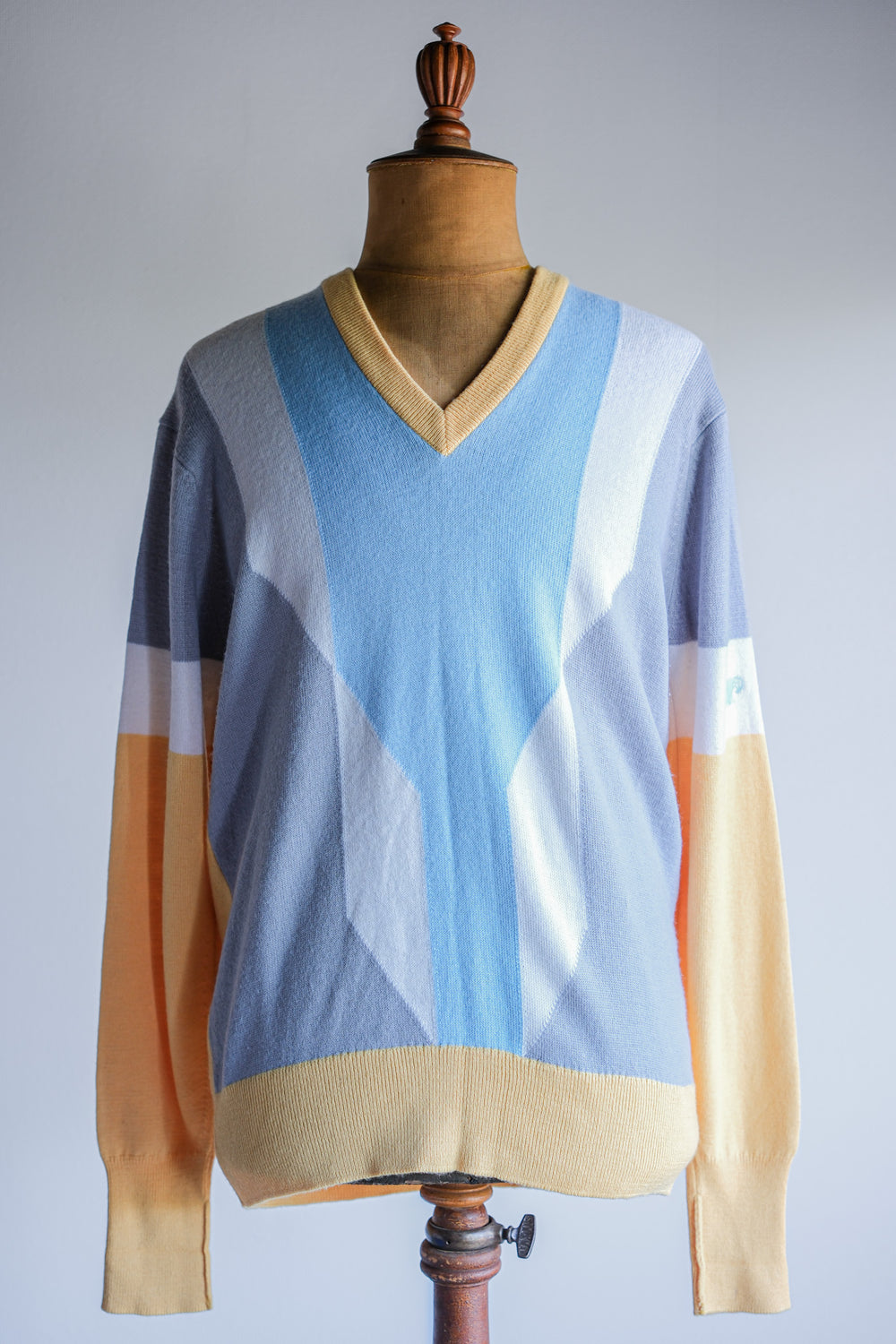 【~80's】British Vintage Wool Acrylic V-necked Sweater Size.XXL "JAEGER SPORTSMAN"
