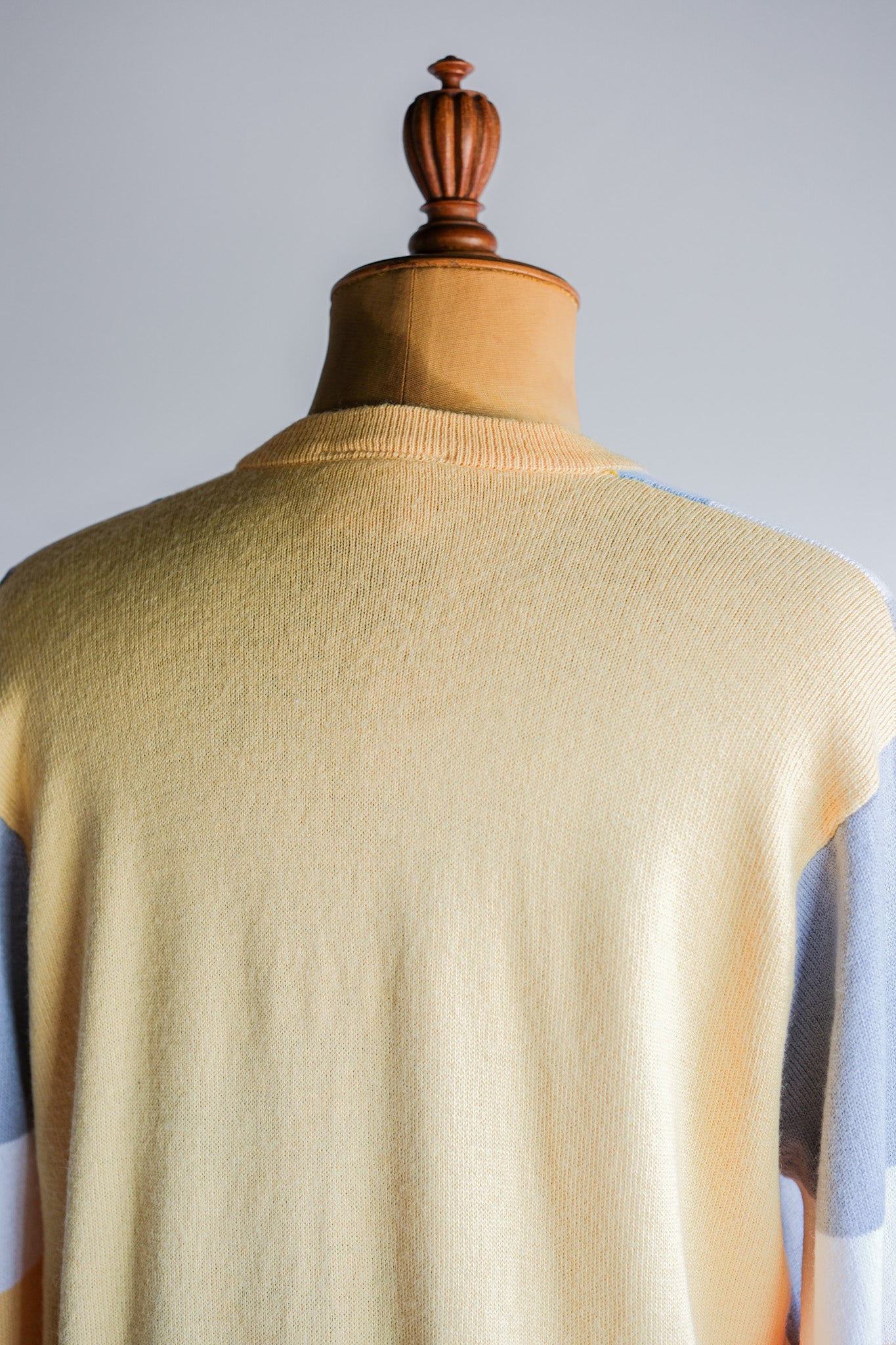 [~ 80's] British Vintage Wool Acrylique en V Sweater à col en V size.xxl "Jaeger Sportsman"