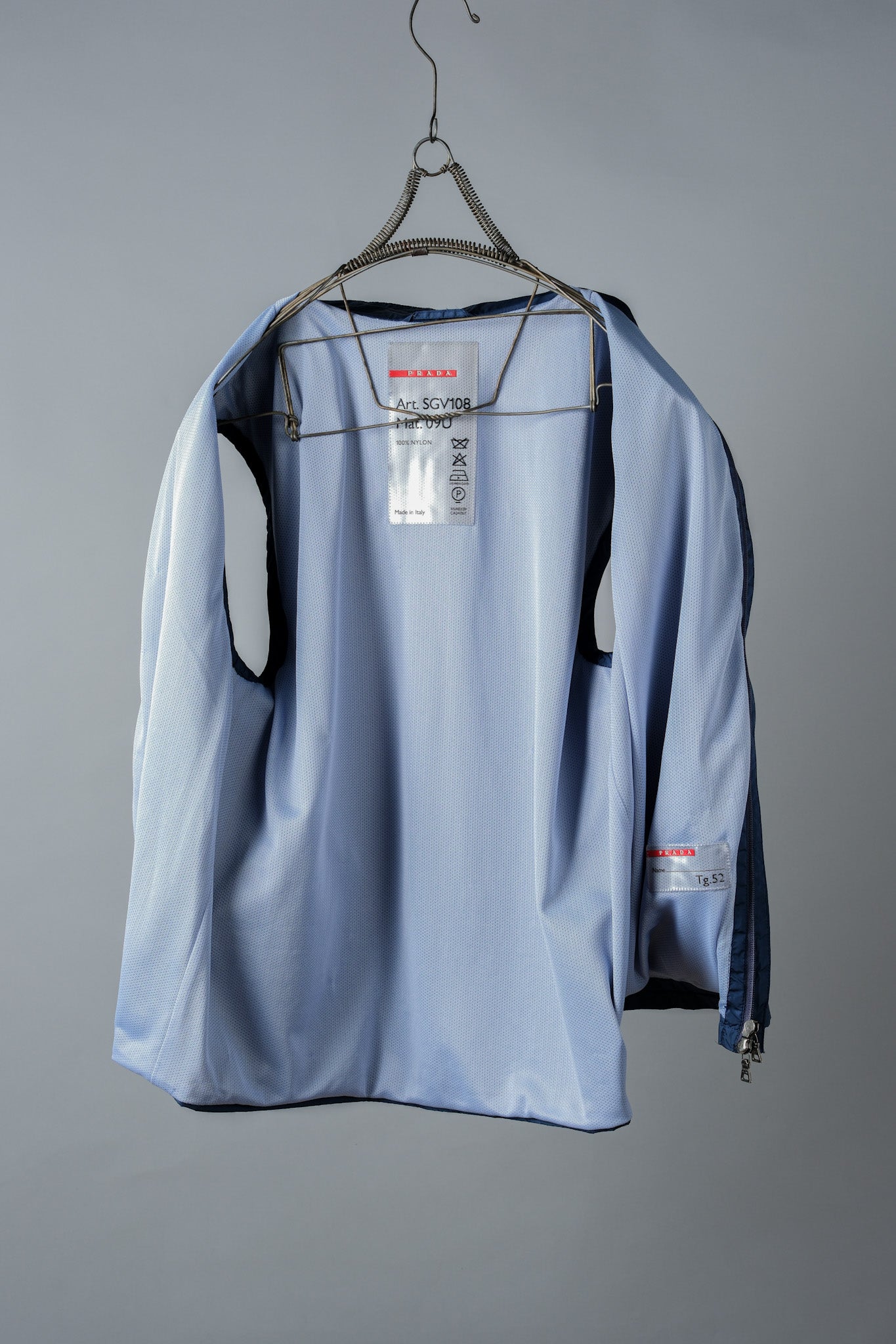 ［~90's］Old PRADA LINEA ROSSA Nylon Zip Up Vest Size.52 "PRADA SPORT"