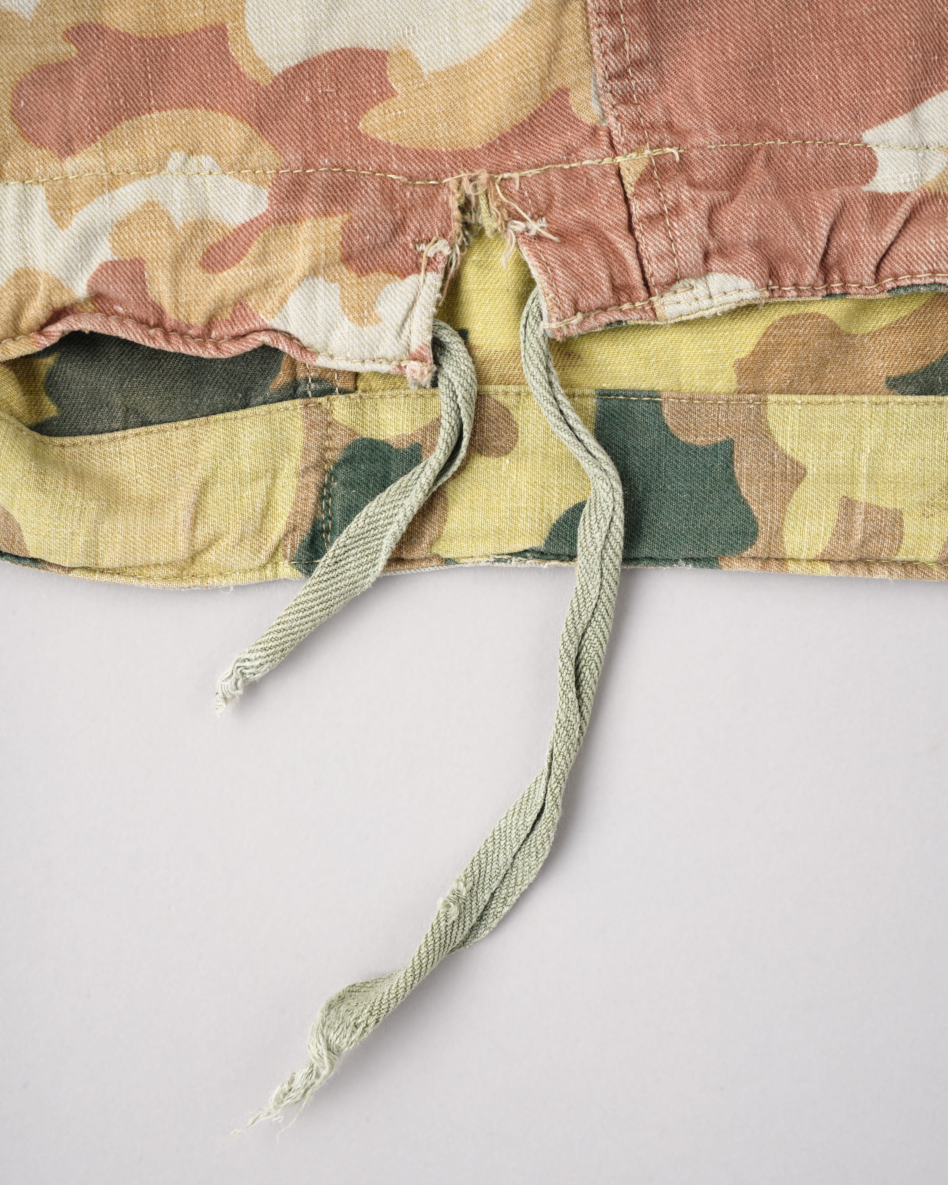 [~ Années 50] Blouse réversible de camouflage des nuages ​​de l'armée tchécoslovaque « Modifiée »