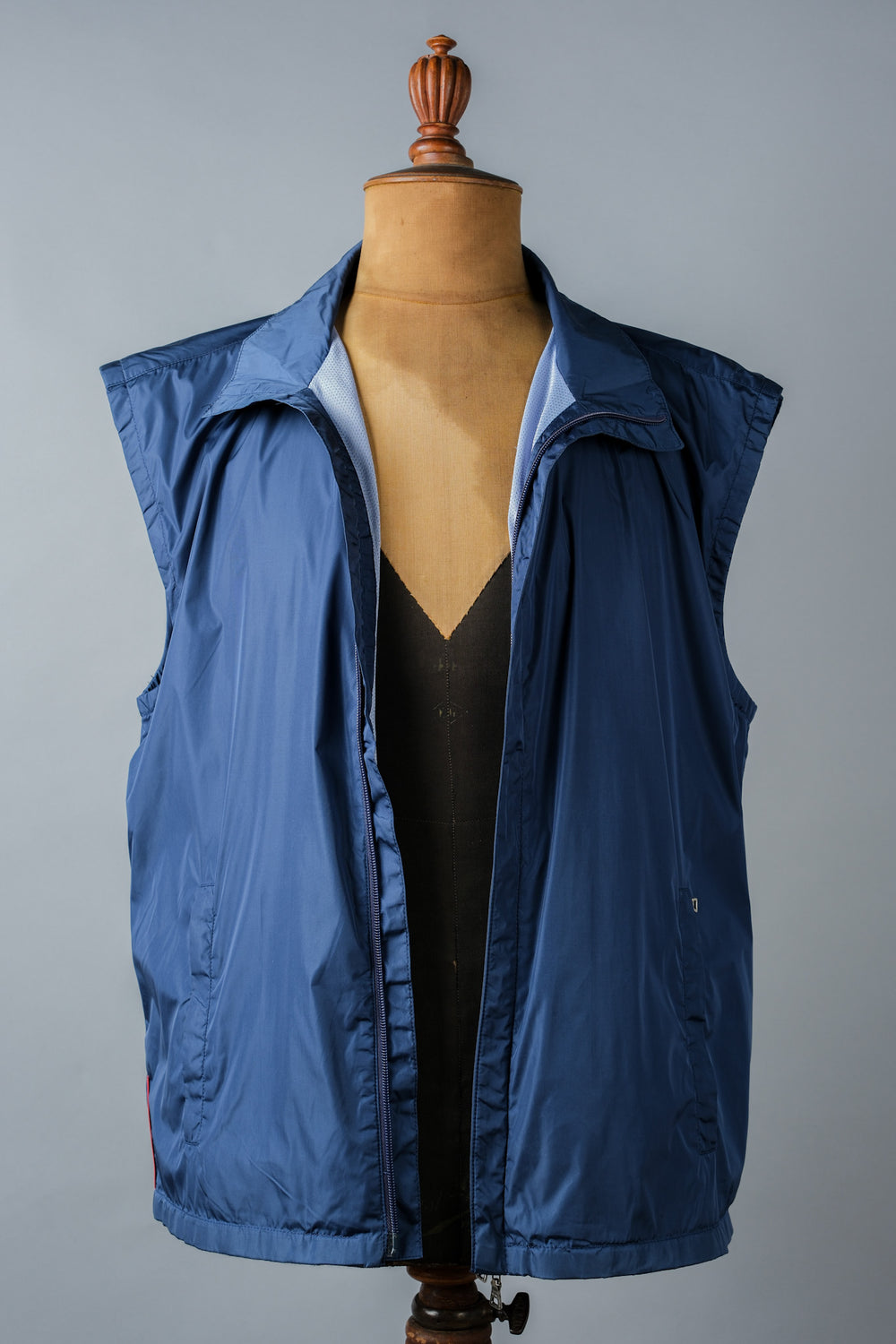 ［~90's］Old PRADA LINEA ROSSA Nylon Zip Up Vest Size.52 "PRADA SPORT"