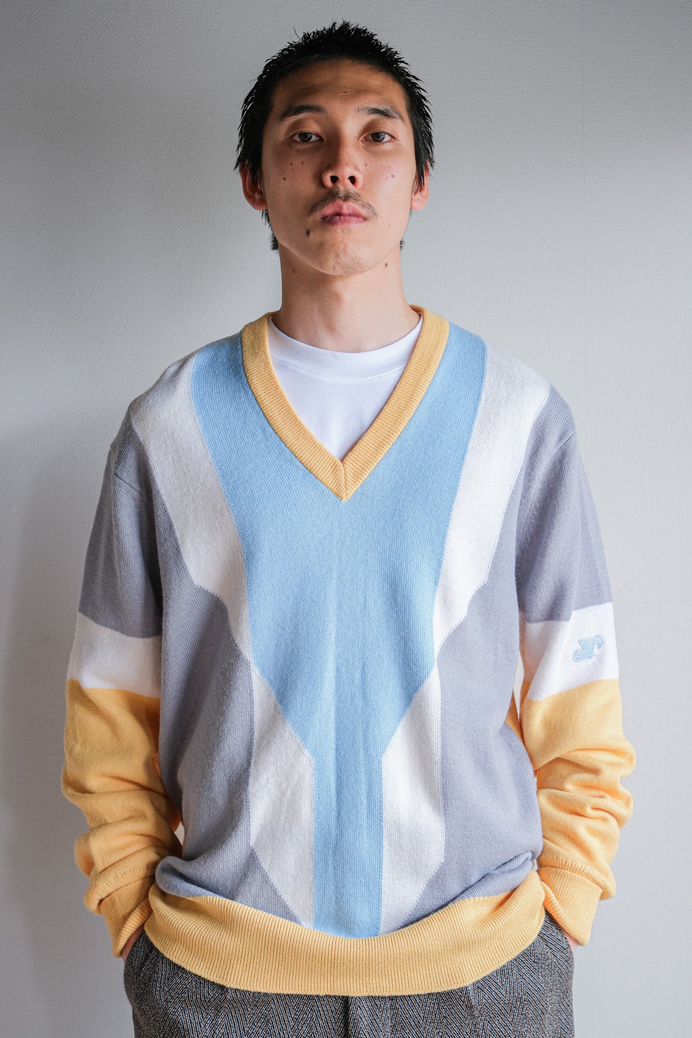 ［~80's］British Vintage Wool Acrylic V-necked Sweater Size.XXL "JAEGER SPORTSMAN"