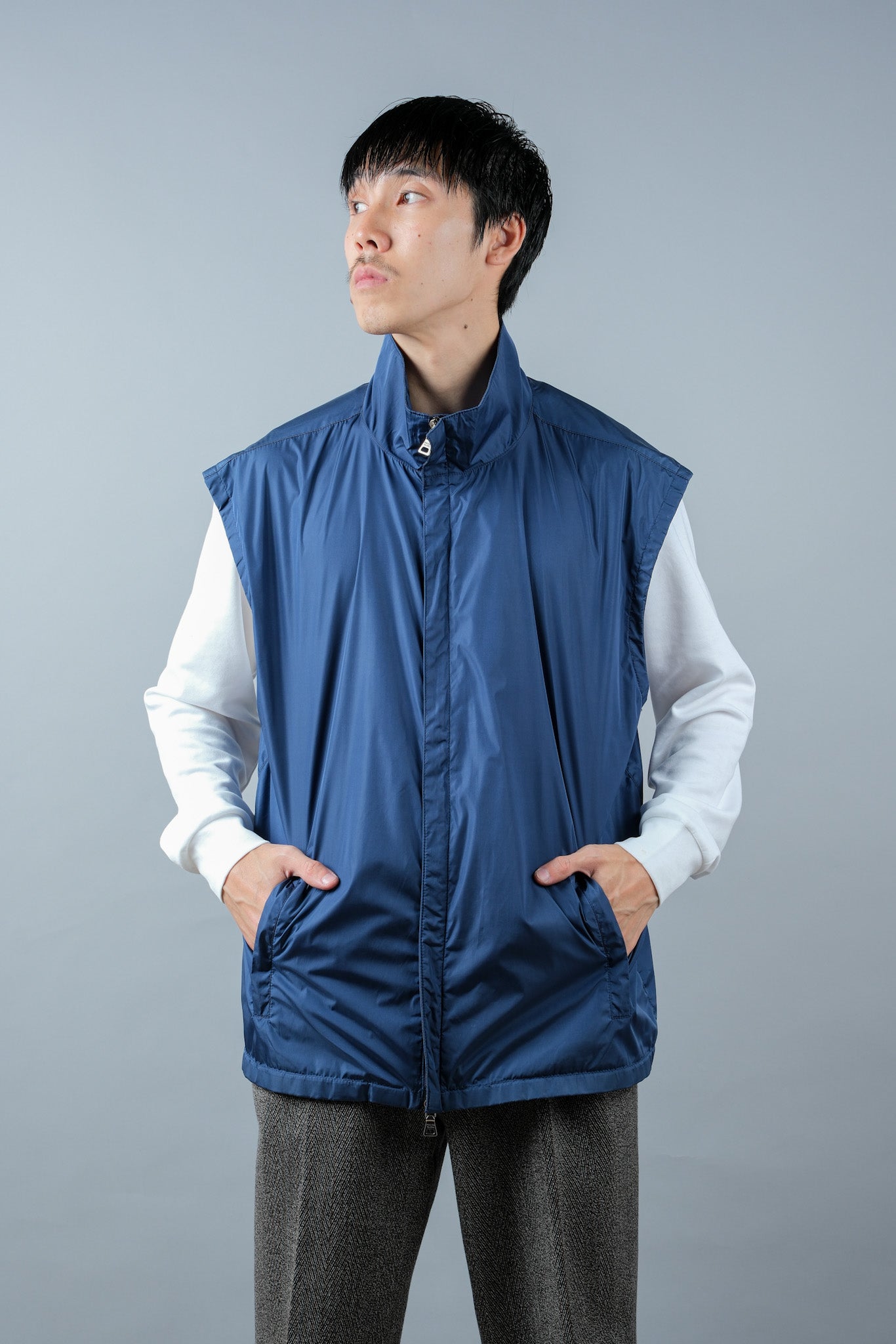 ［~90's］Old PRADA LINEA ROSSA Nylon Zip Up Vest Size.52 "PRADA SPORT"