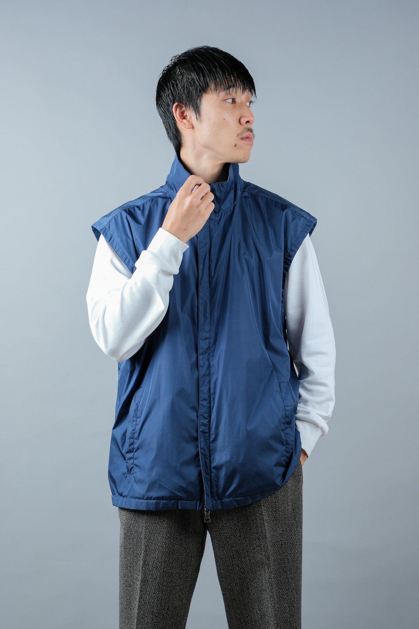 ［~90's］Old PRADA LINEA ROSSA Nylon Zip Up Vest Size.52 "PRADA SPORT"