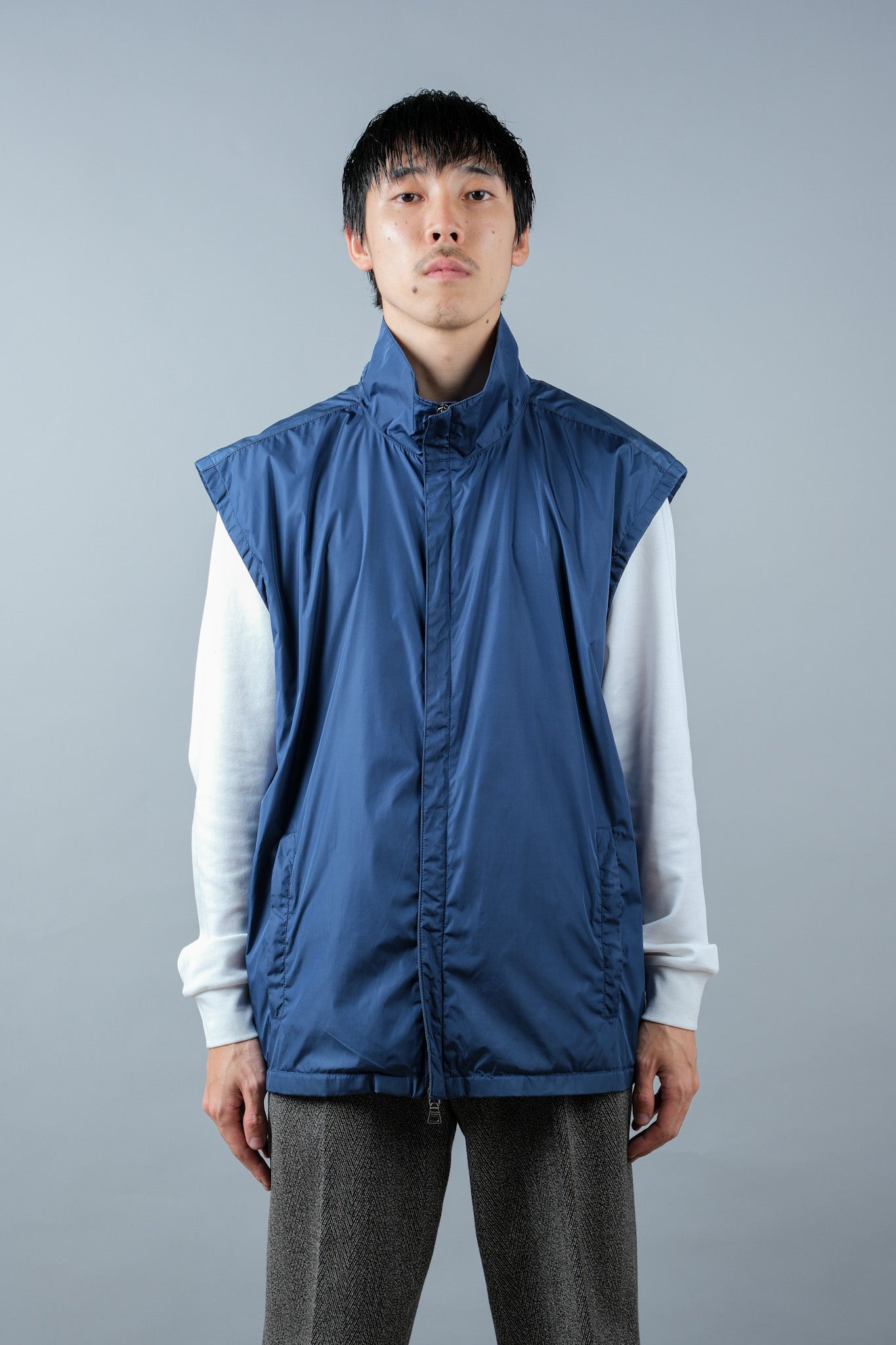 ［~90's］Old PRADA LINEA ROSSA Nylon Zip Up Vest Size.52 "PRADA SPORT"