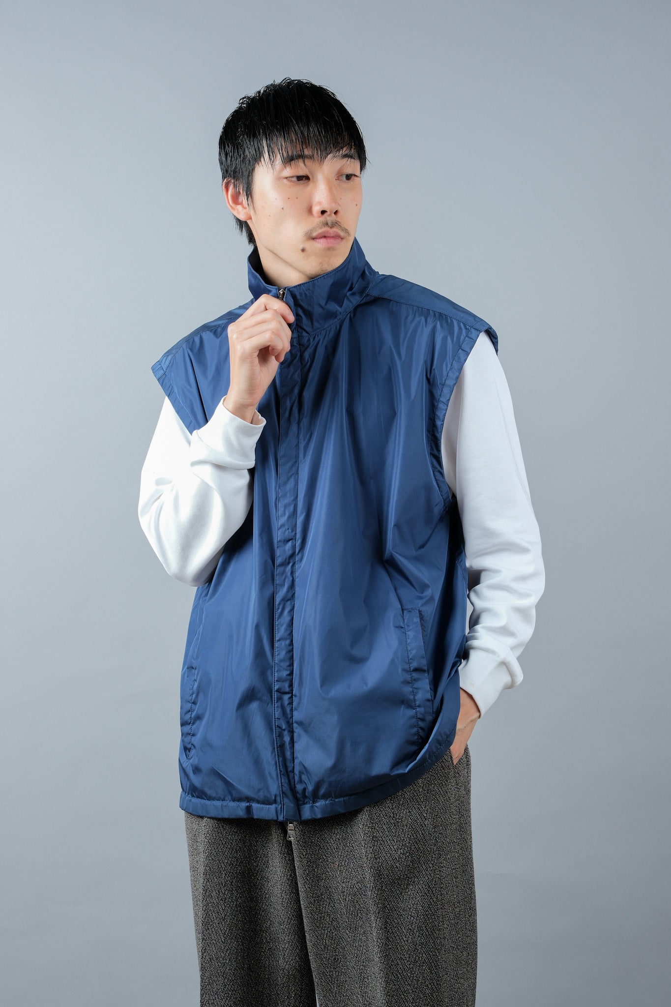 ［~90's］Old PRADA LINEA ROSSA Nylon Zip Up Vest Size.52 "PRADA SPORT"
