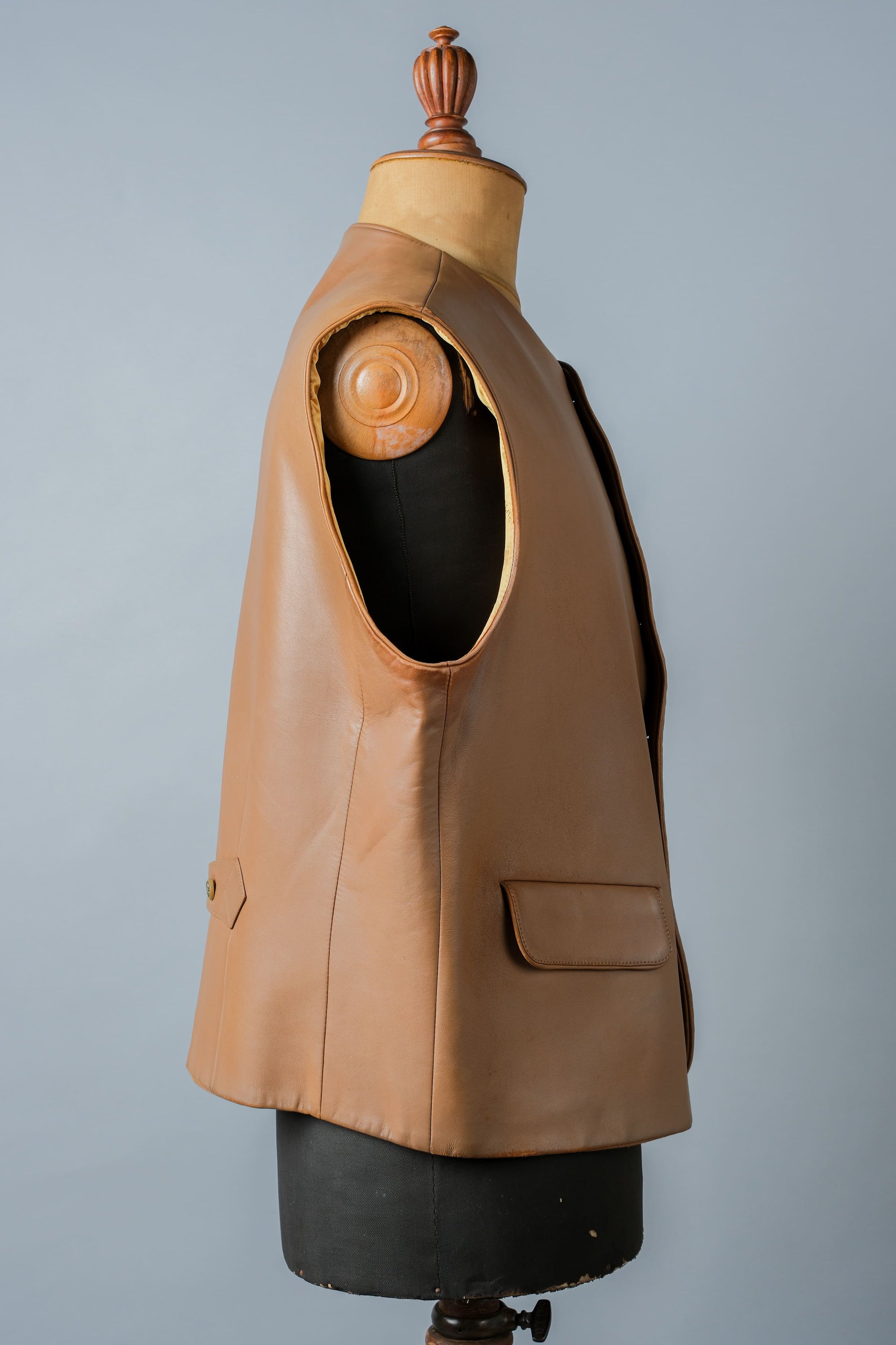 ［~00's］Old ARNYS PARIS Lambskin Leather Gilet Size.54 "Bordé"