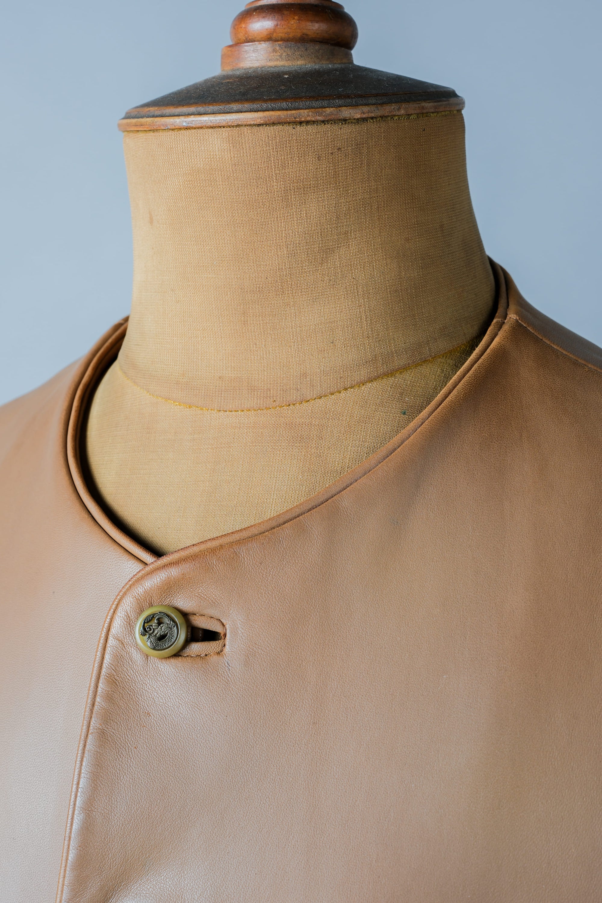 ［~00's］Old ARNYS PARIS Lambskin Leather Gilet Size.54 "Bordé"