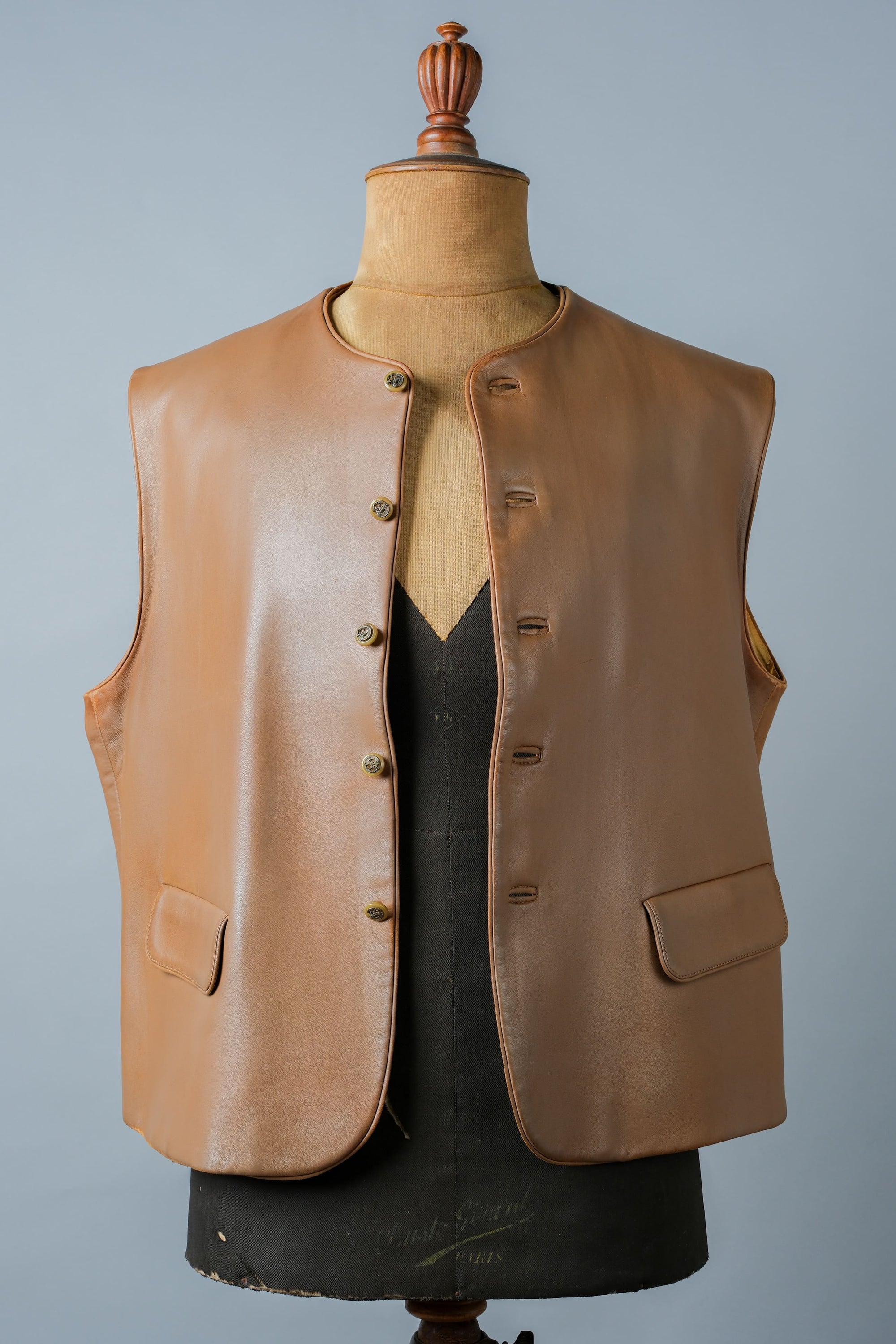 ［~00's］Old ARNYS PARIS Lambskin Leather Gilet Size.54 "Bordé"