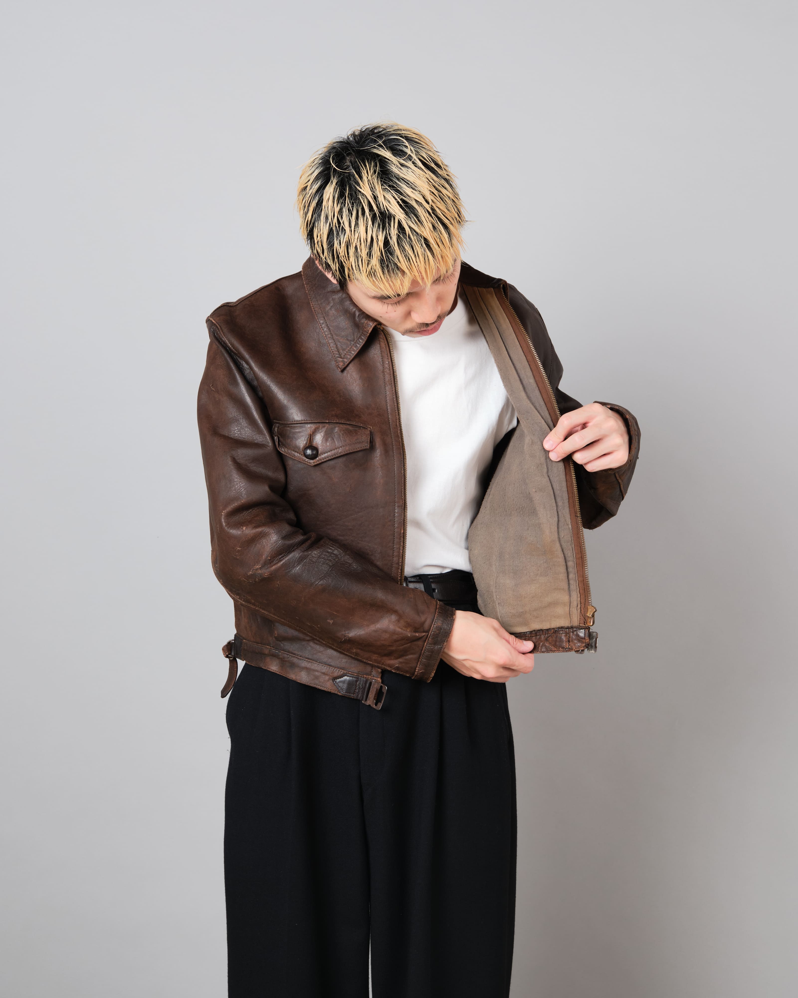 [~ 30's] แจ็คเก็ตหนังมอเตอร์ไซค์ French Vintage 4 Pockets