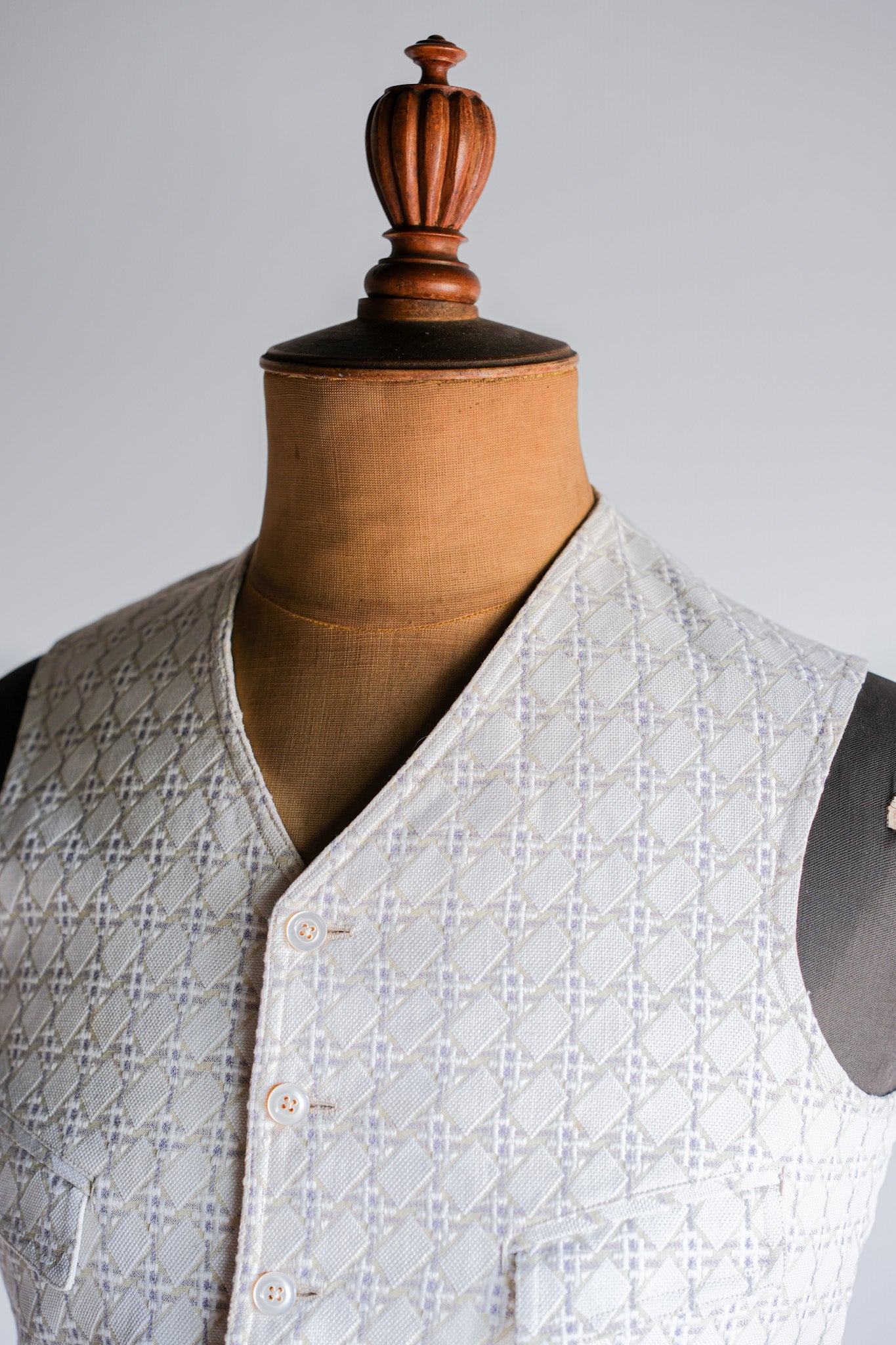 ［~30's］French Vintage White Cotton Work Gilet "Unusual Fabric"