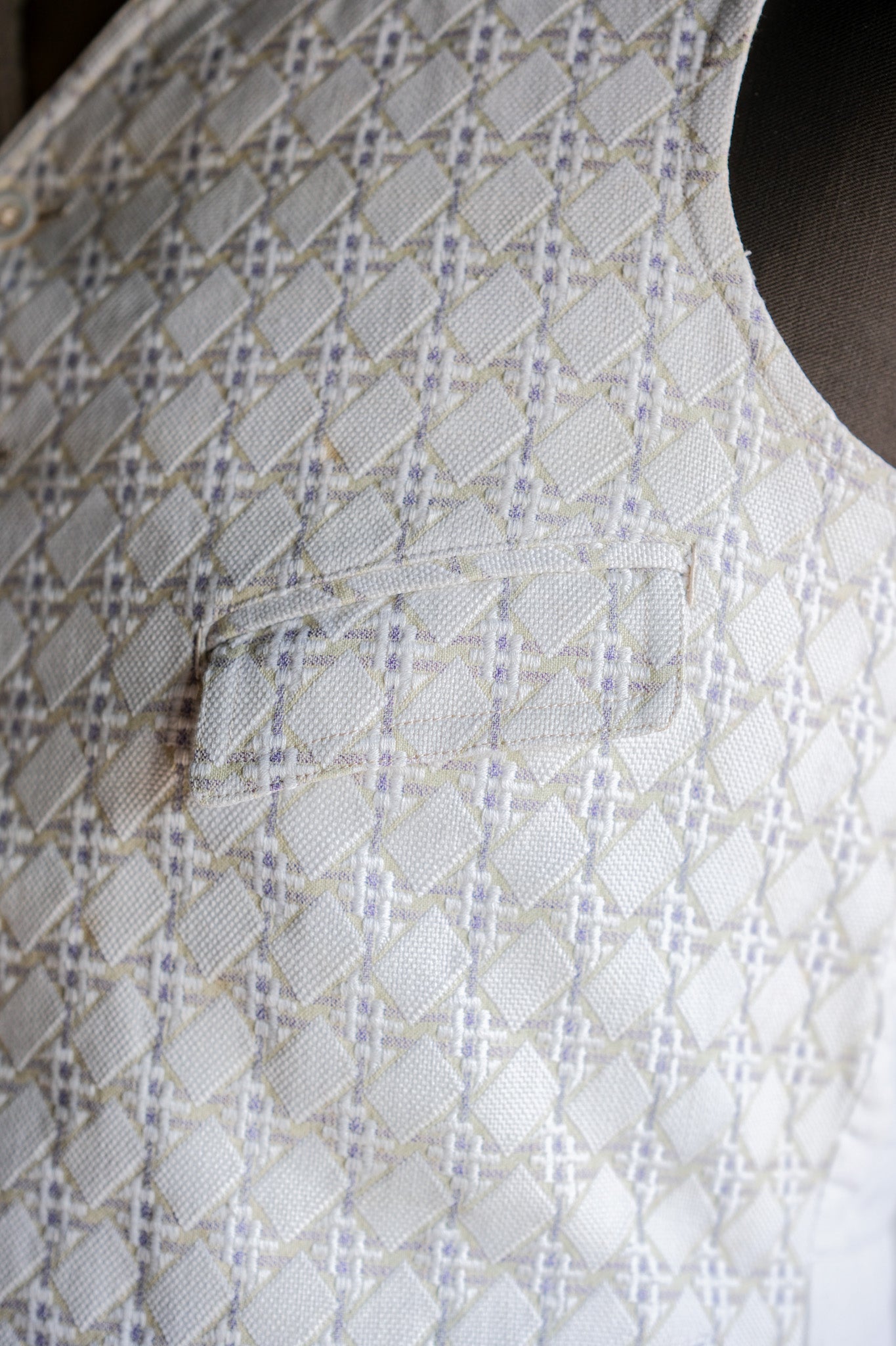 ［~30's］French Vintage White Cotton Work Gilet "Unusual Fabric"