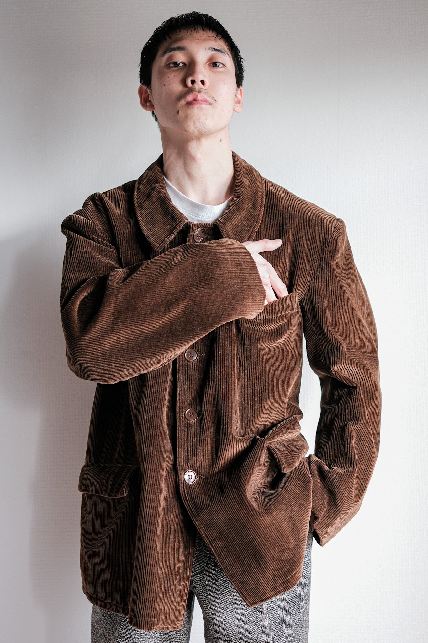[~ 50 년대] 프랑스 빈티지 브라운 코듀로이 작업 재킷 크기.