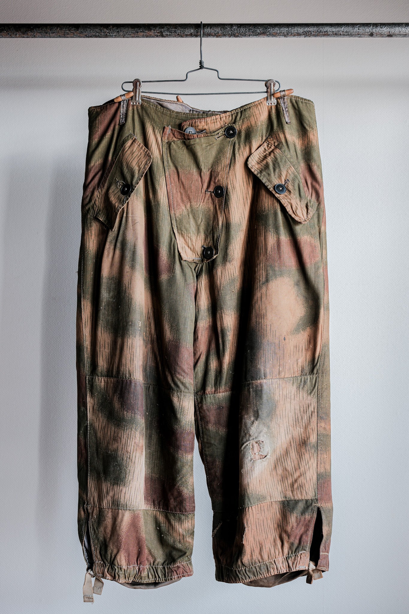［~40's］WWⅡ German Army Sumpftarnmuster 44 Camouflage 43 Pattern Winter Trousers "Wehrmacht"