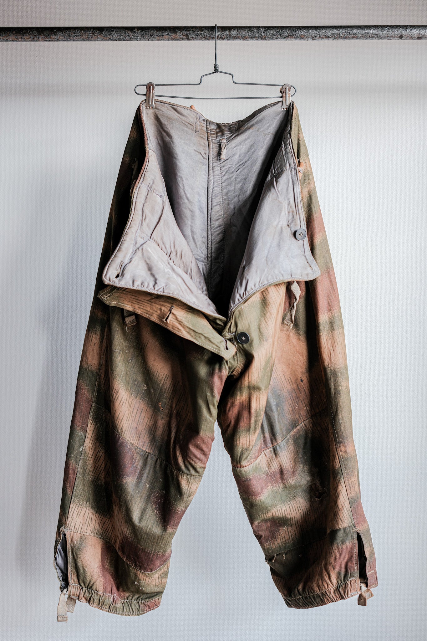 ［~40's］WWⅡ German Army Sumpftarnmuster 44 Camouflage 43 Pattern Winter Trousers "Wehrmacht"