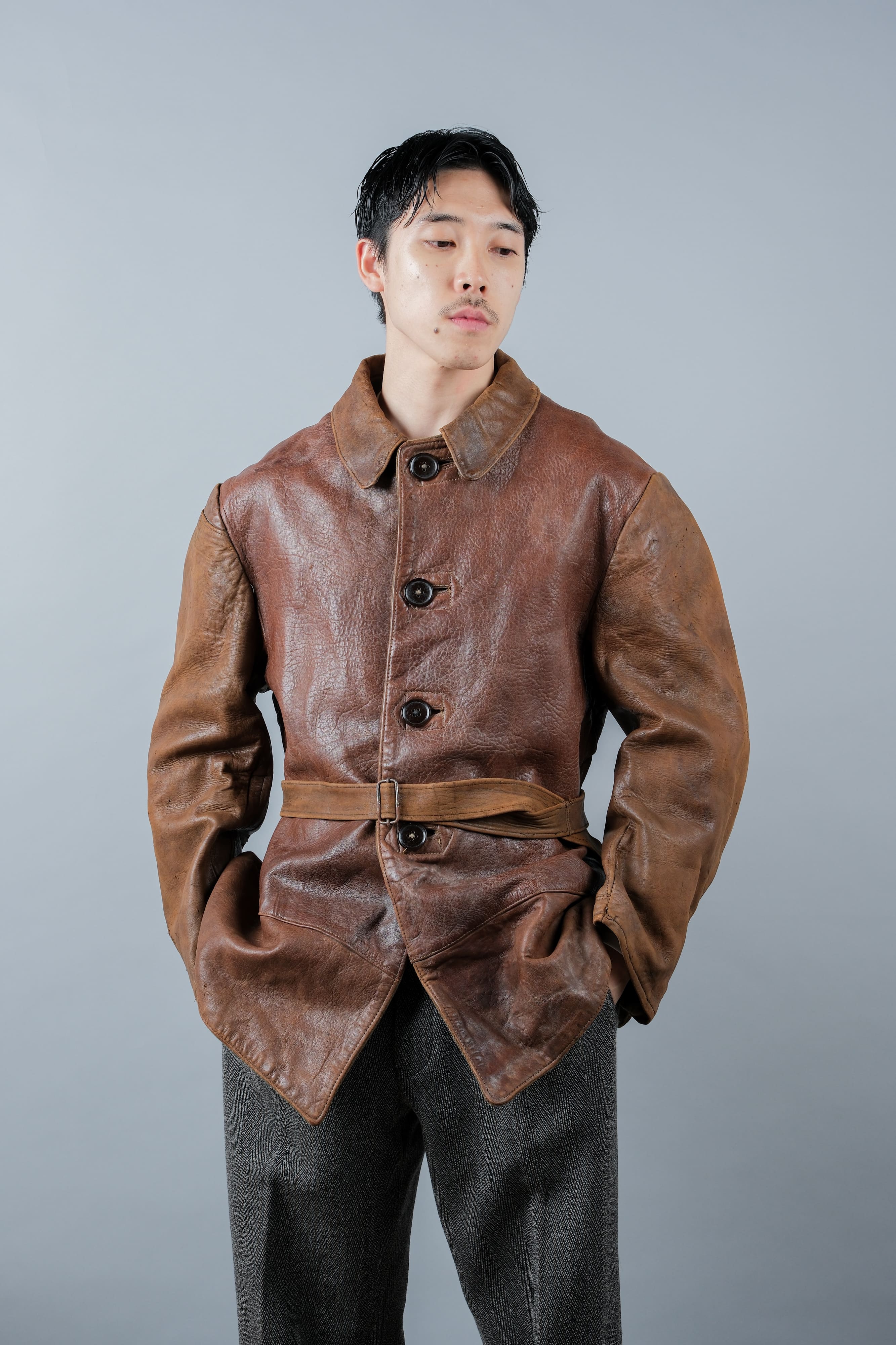 [~ 40 '] 영국 육군 Jerkin Leather Jacket "Modified"