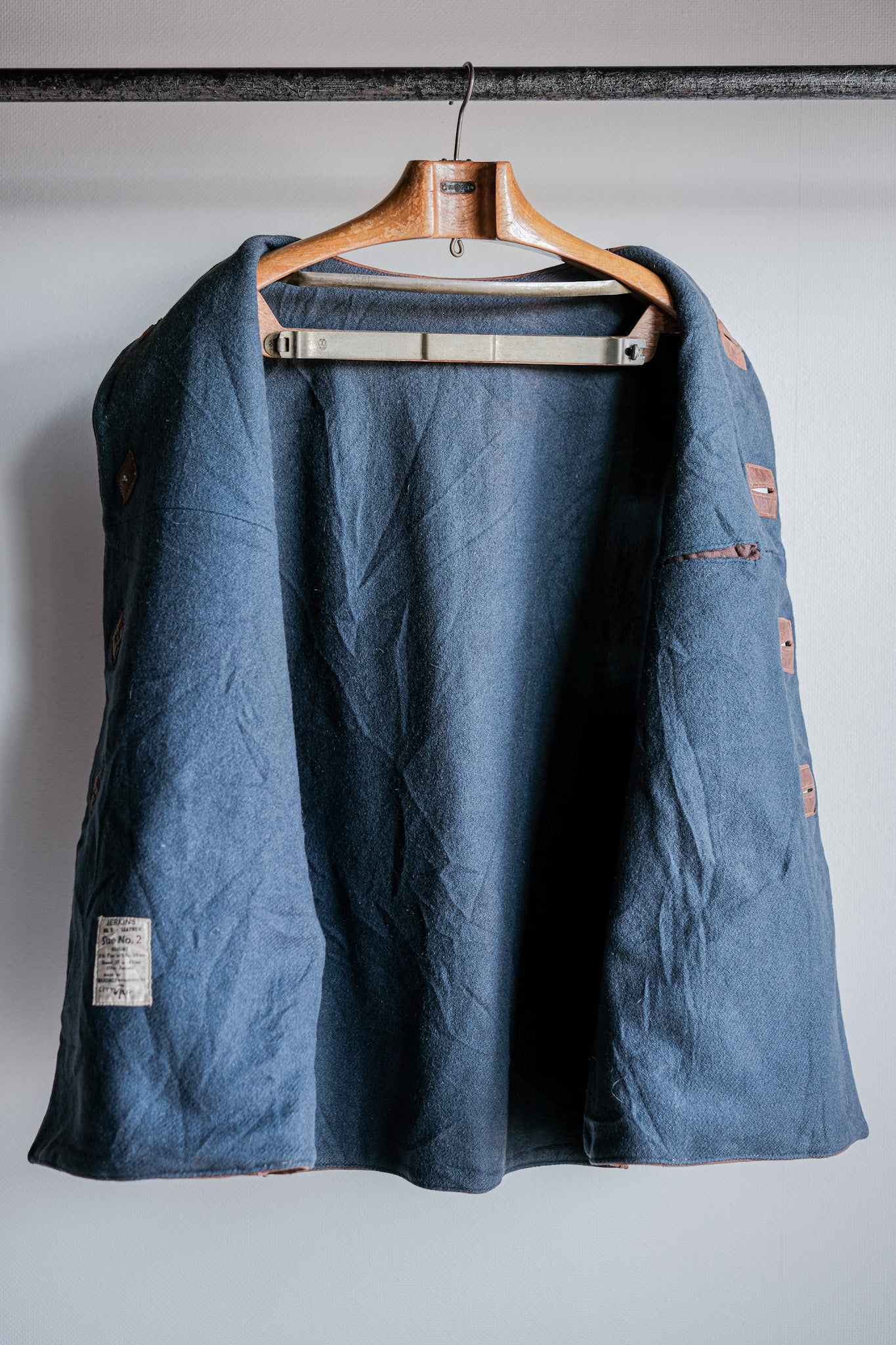［~40's］WWⅡ British Army Jerkin Leather Vest Size.2 "Modified"
