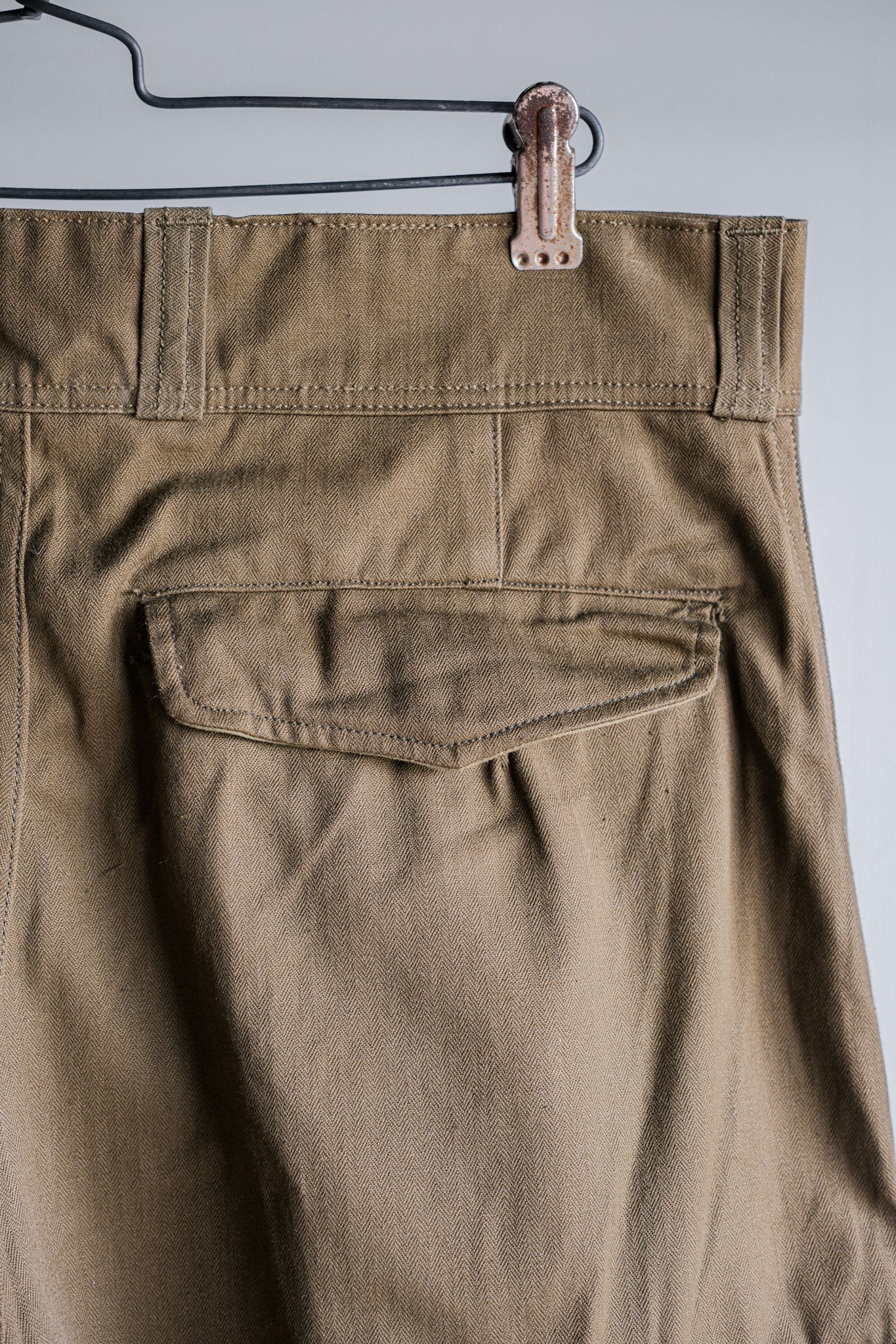 [~ 60's] Taille des pantalons de terrain de l'armée française M47.23 "Stock mort"