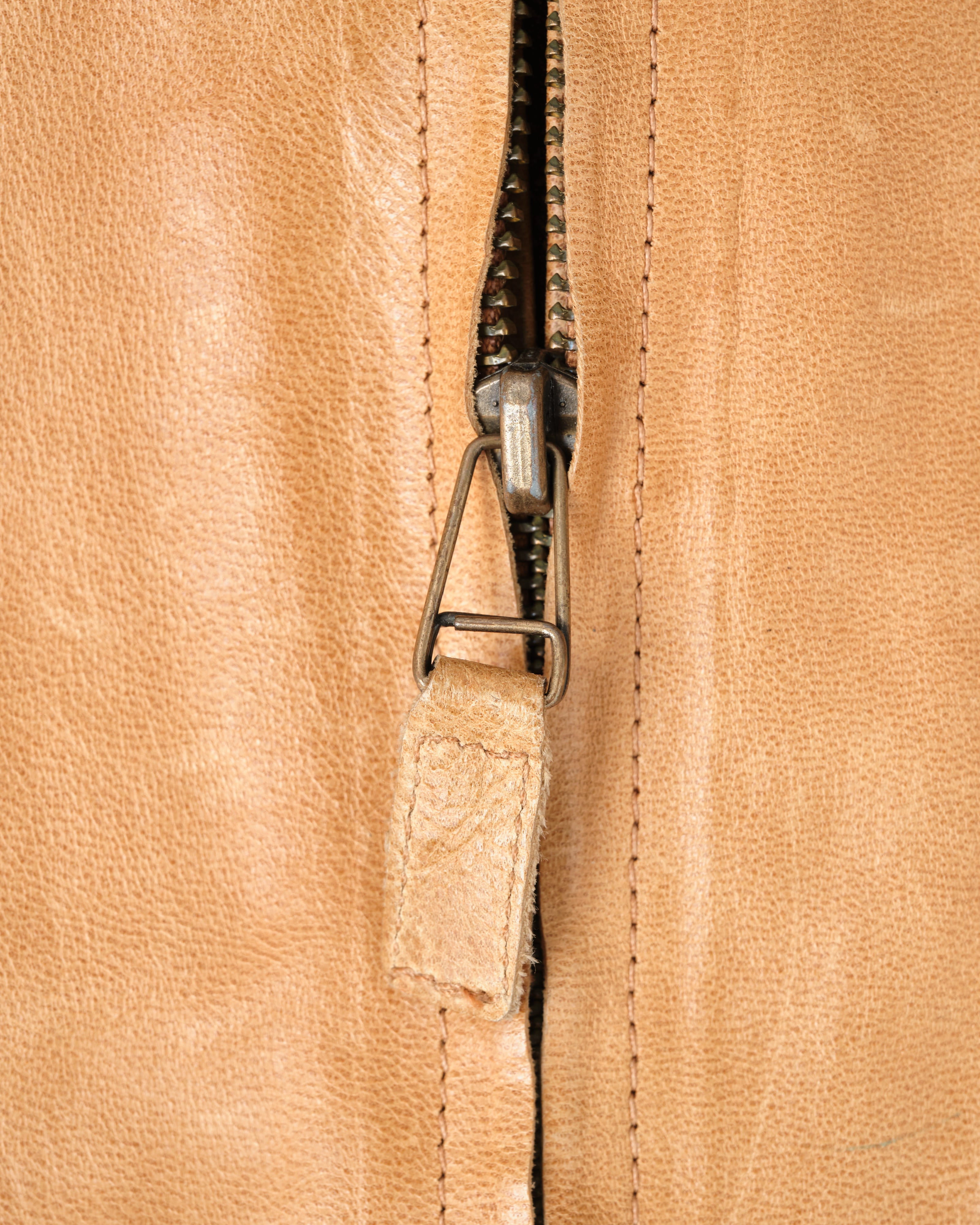 [~ 90's] vieille veste en cuir de mûrie.42