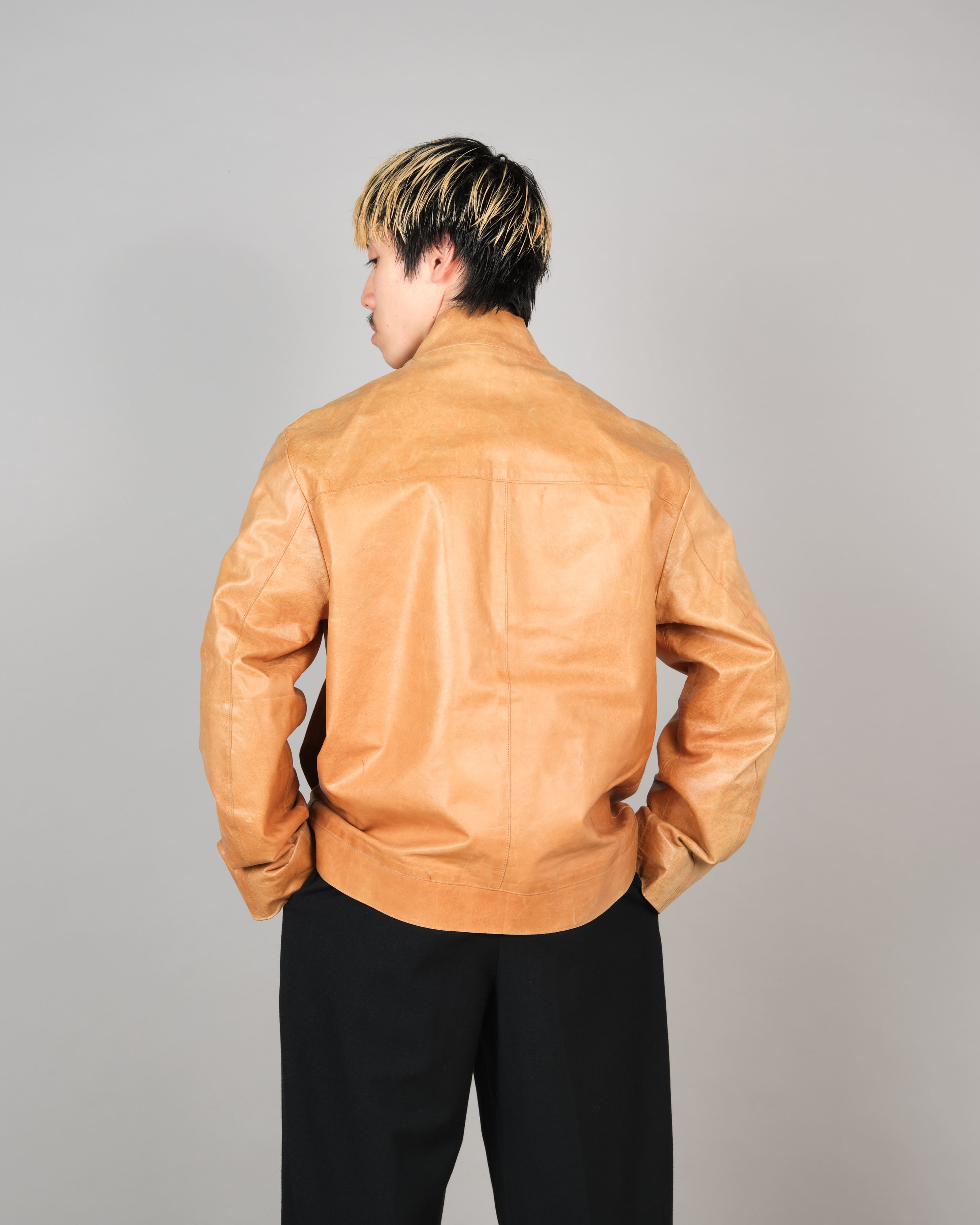 [~ 90's] vieille veste en cuir de mûrie.42