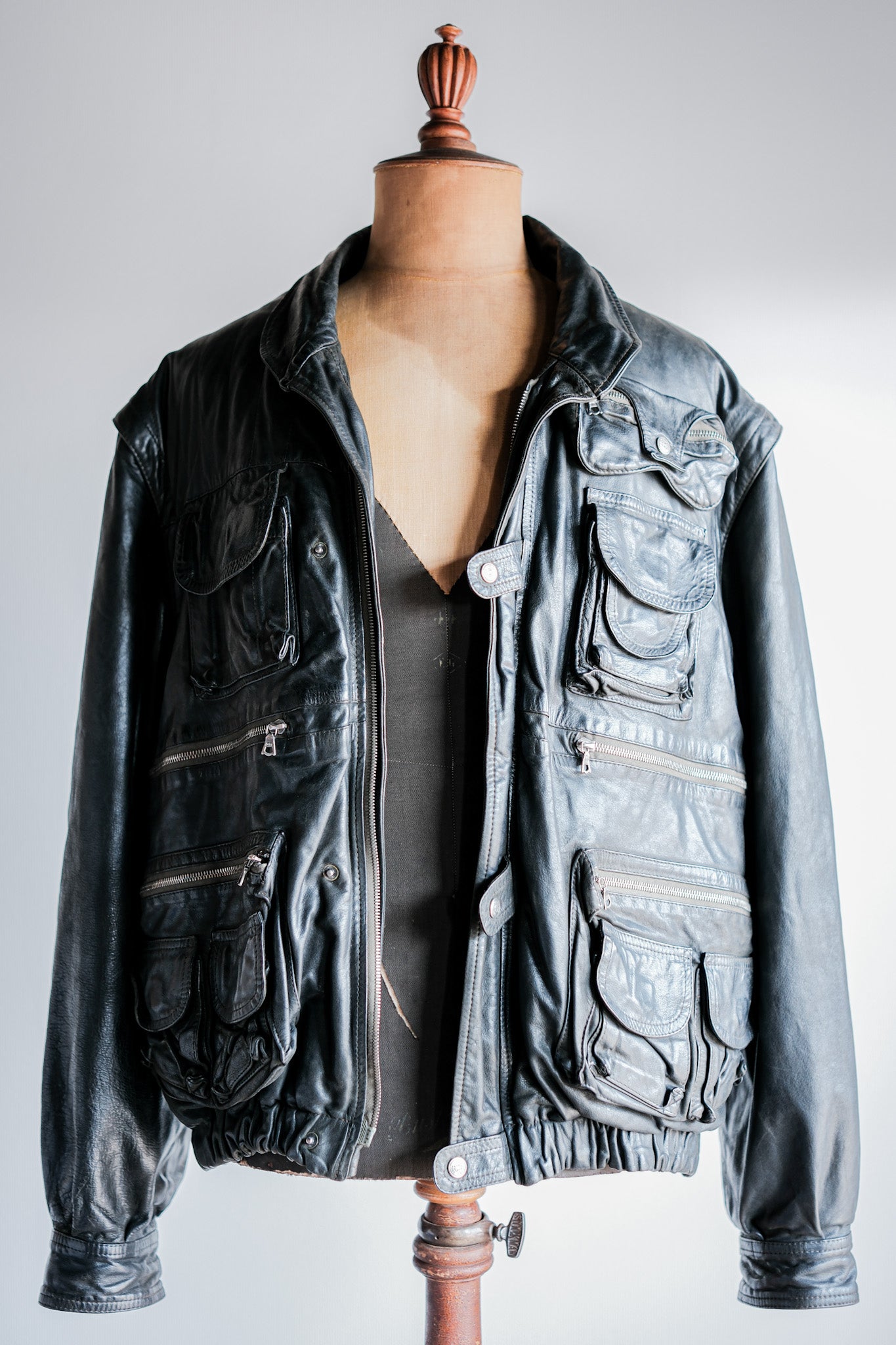 [~ 90's] Old Renoma Paris Black Leather Detachable Sleeve Multi Pocket Jacket with Line Size.xxl