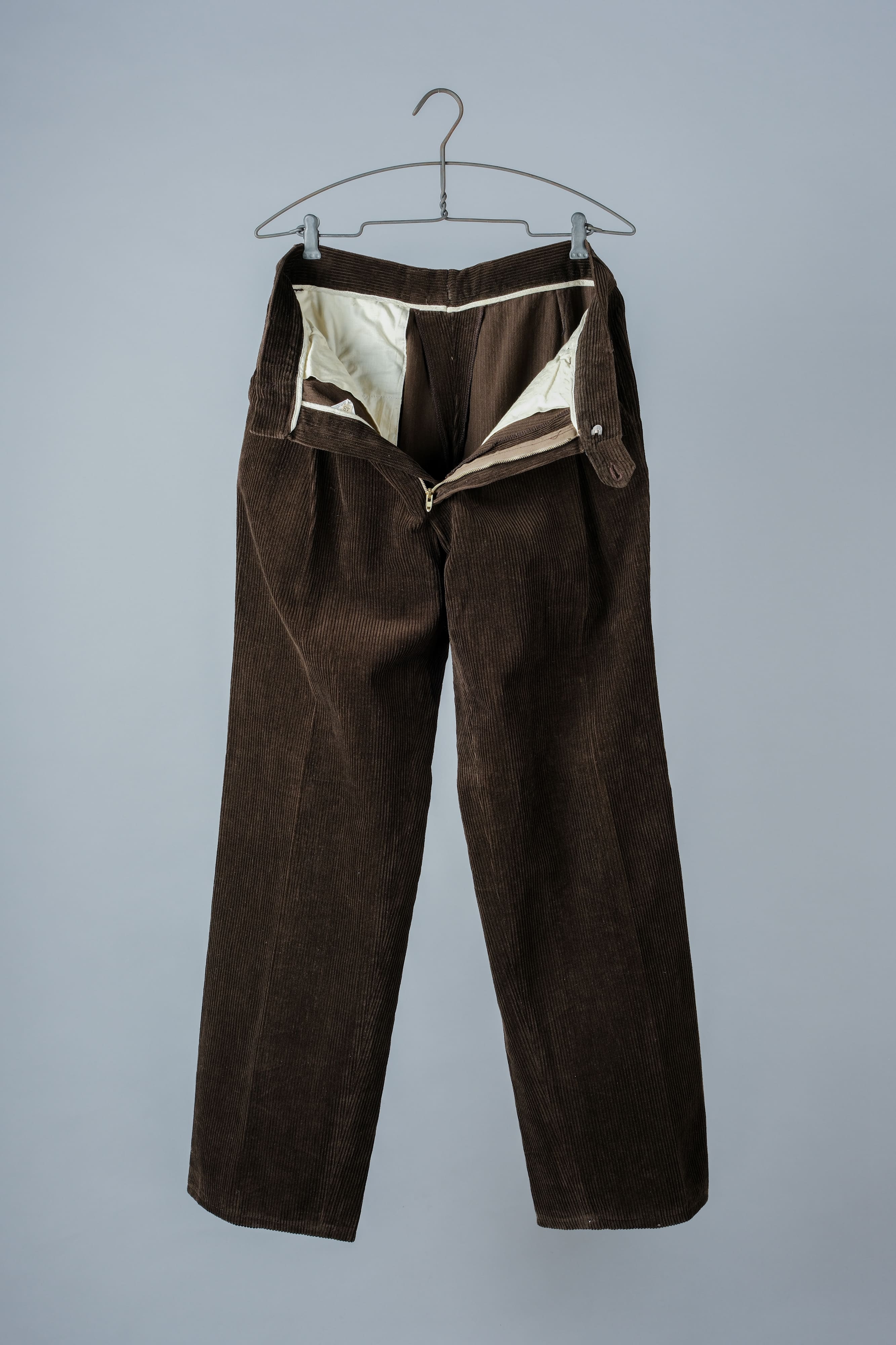 [~ 80's] Italian Vintage 2 TUCK CORDUROY TROUSERS SIZE.48