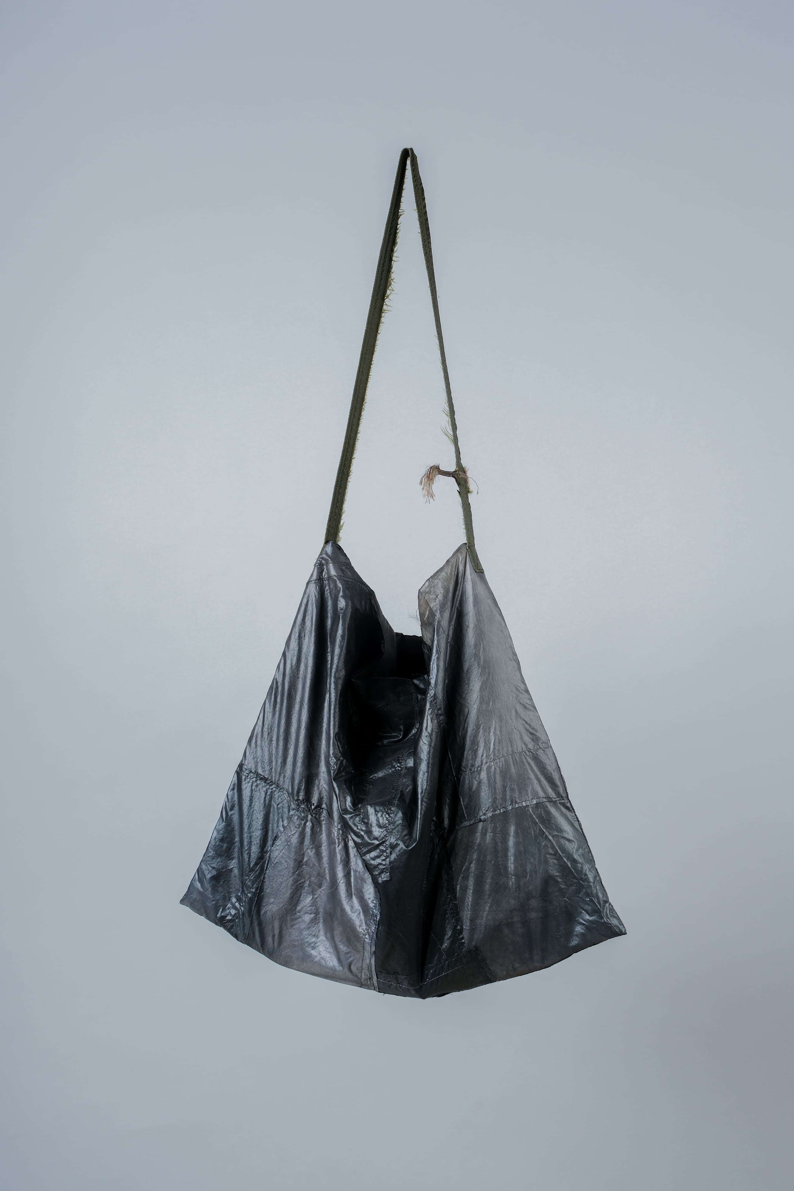 【PROPOSITION】British Parachute Overdyed Fabric Shoulder Bag