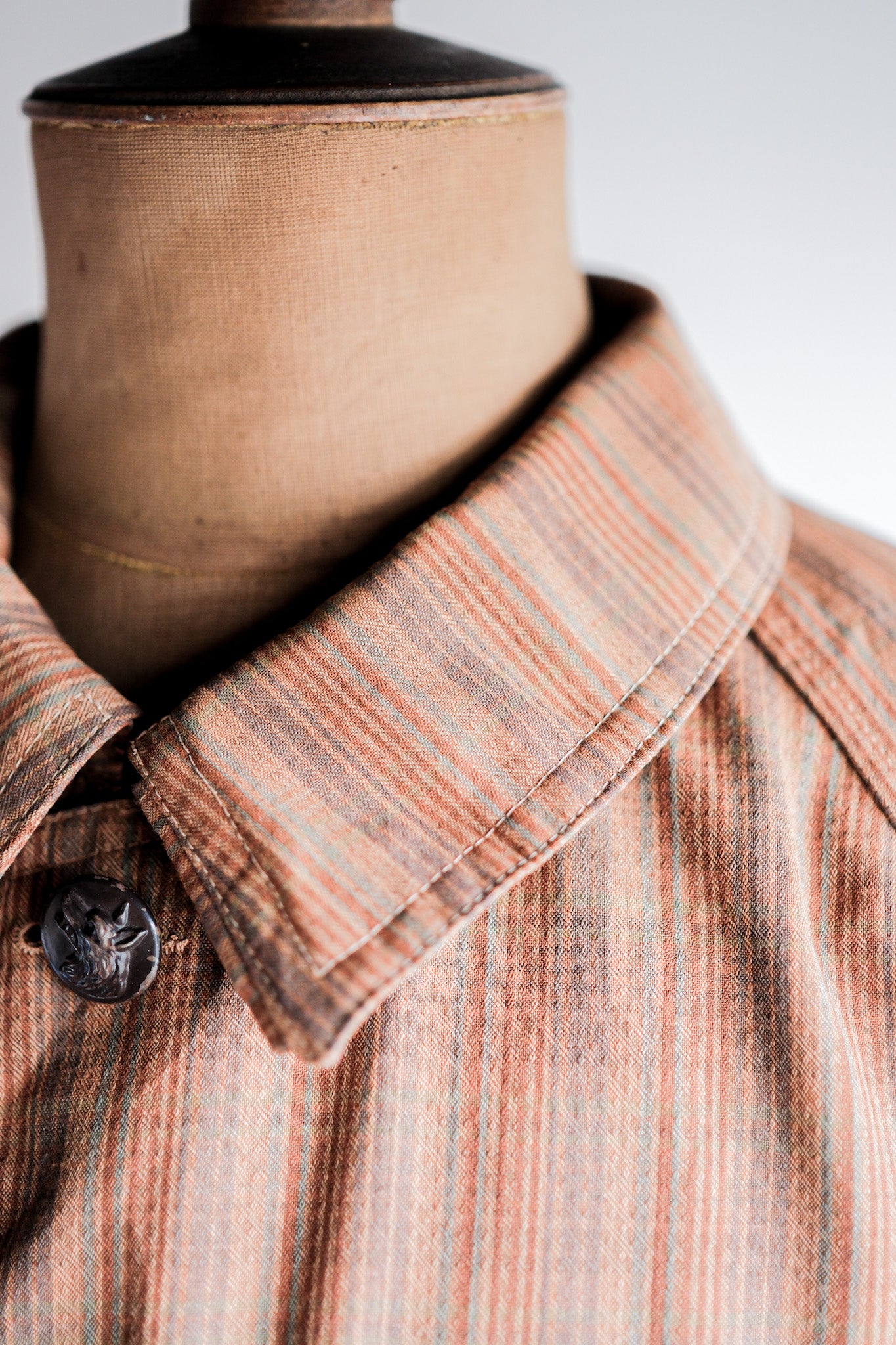 【~50's】French Vintage Brown Cotton Striped Raglan Sleeve Hunting Jacket With Chin Strap "Unusual Pattern"