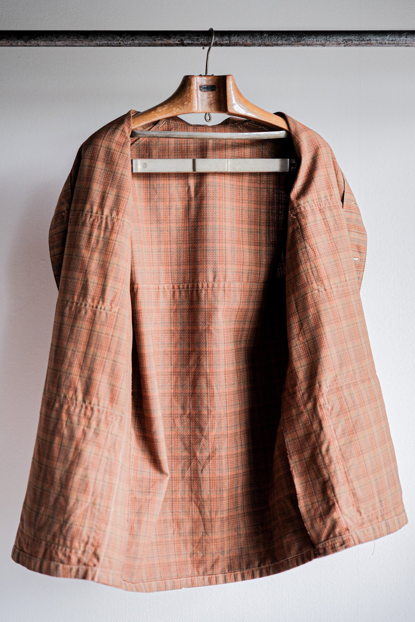 ［~50's］French Vintage Brown Cotton Striped Raglan Sleeve Hunting Jacket With Chin Strap "Unusual Pattern"
