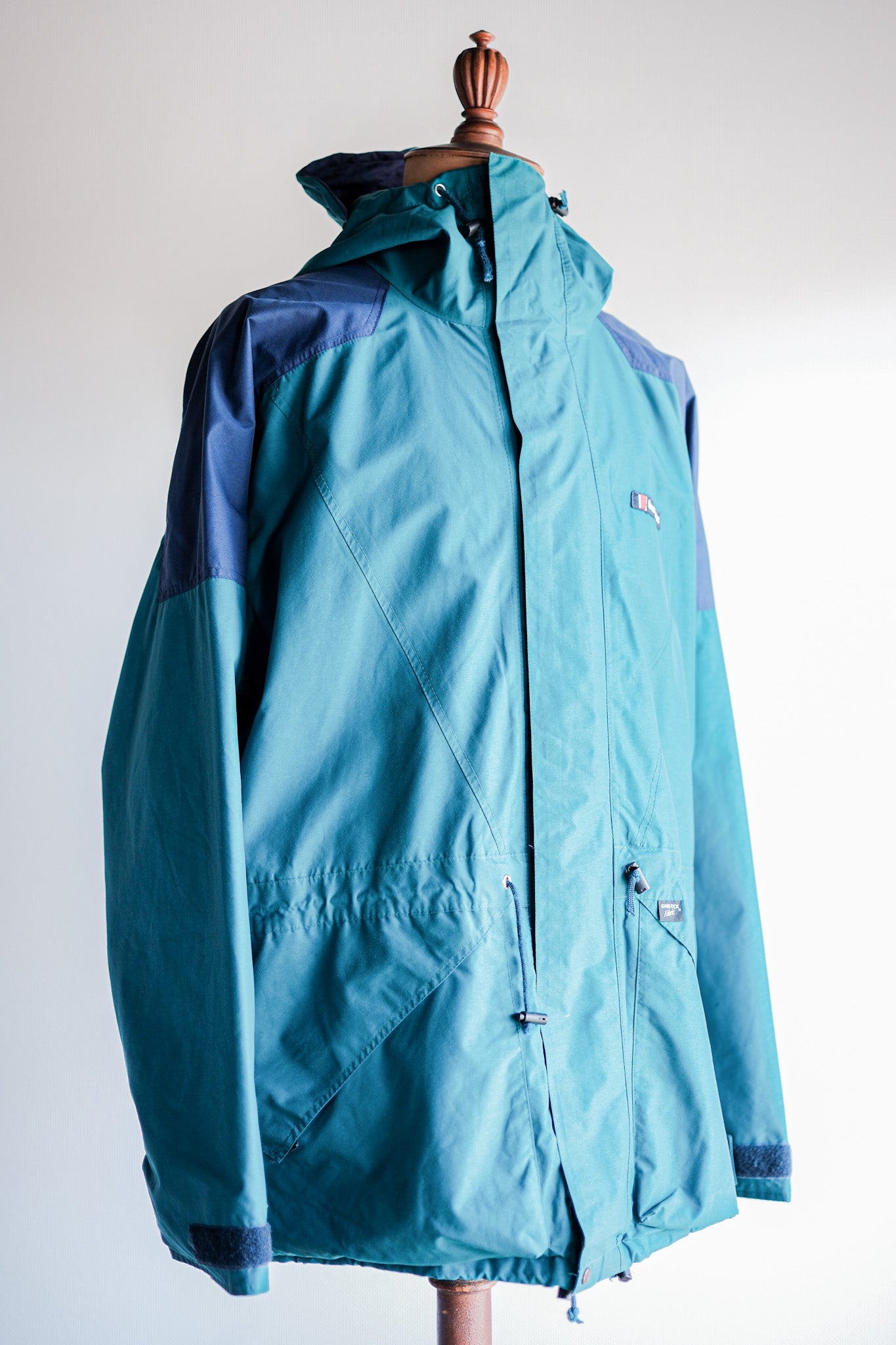［~90's］Vintage Berghaus GORE-TEX Mountain Parka