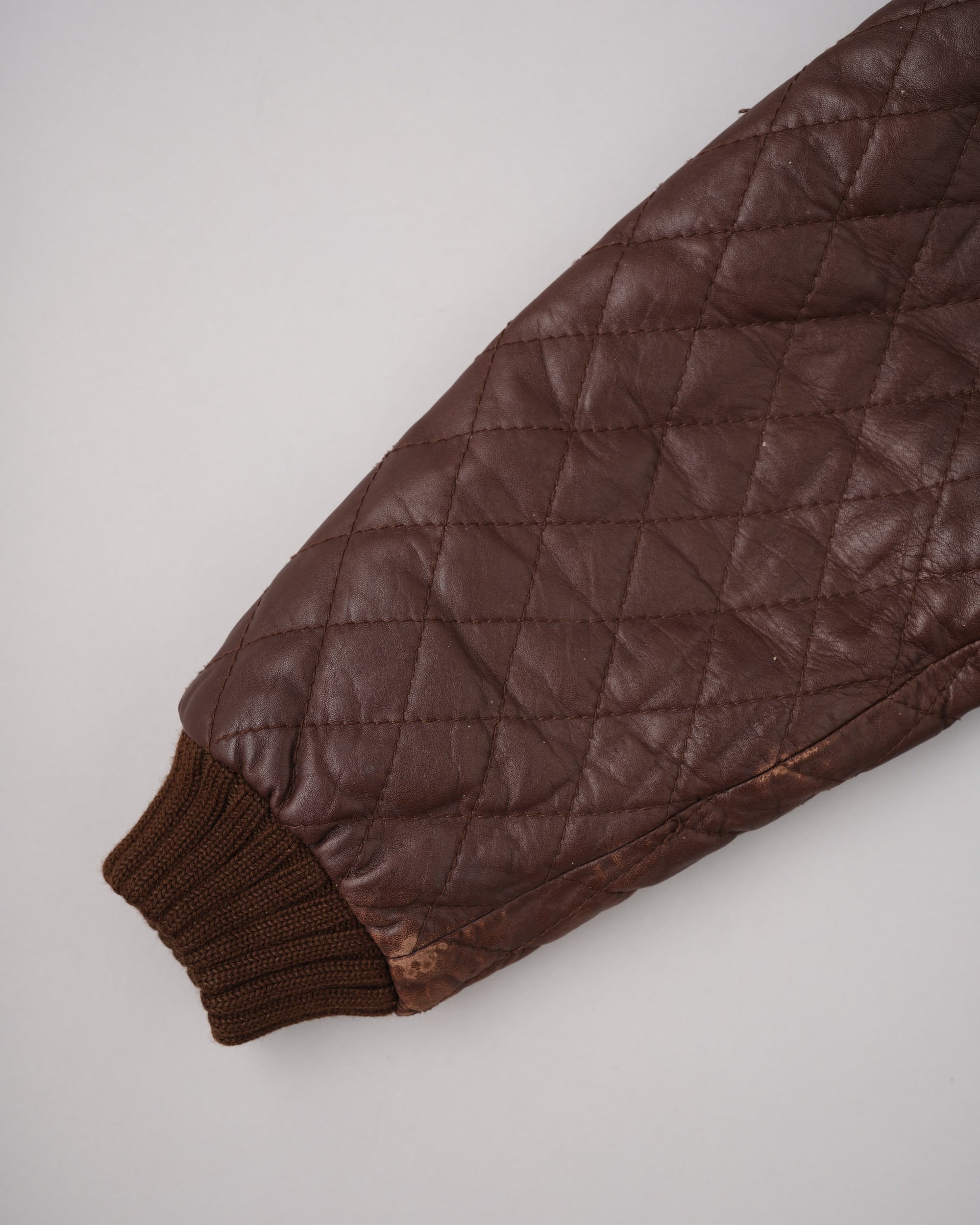 【~90's】Old VALENTINO Quilt Lined Leather Belted Cardigan Jacket Size.52