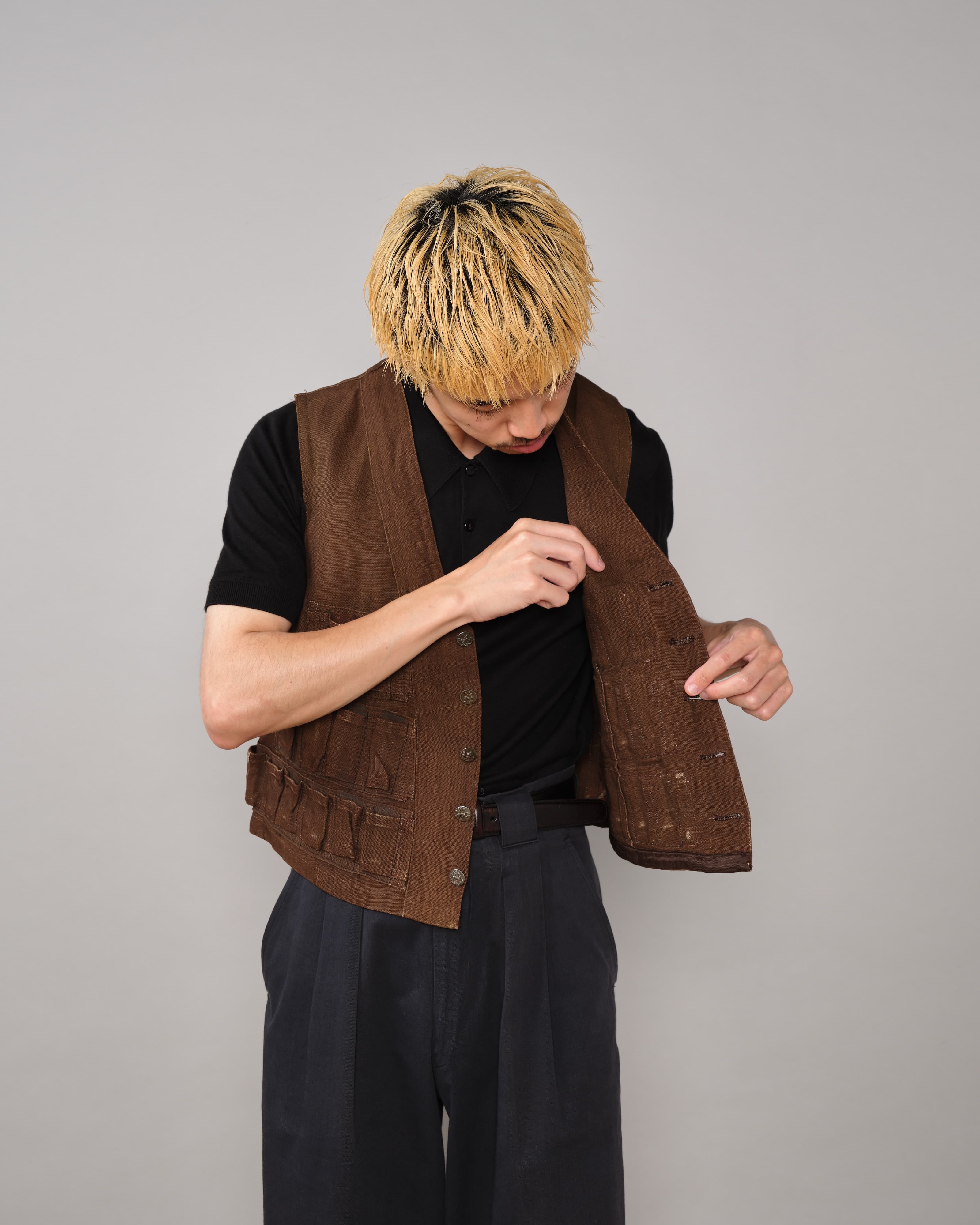 French antique gilet stitch processing ① 20's] French Vintage Brown Linen Hunting Gilet 