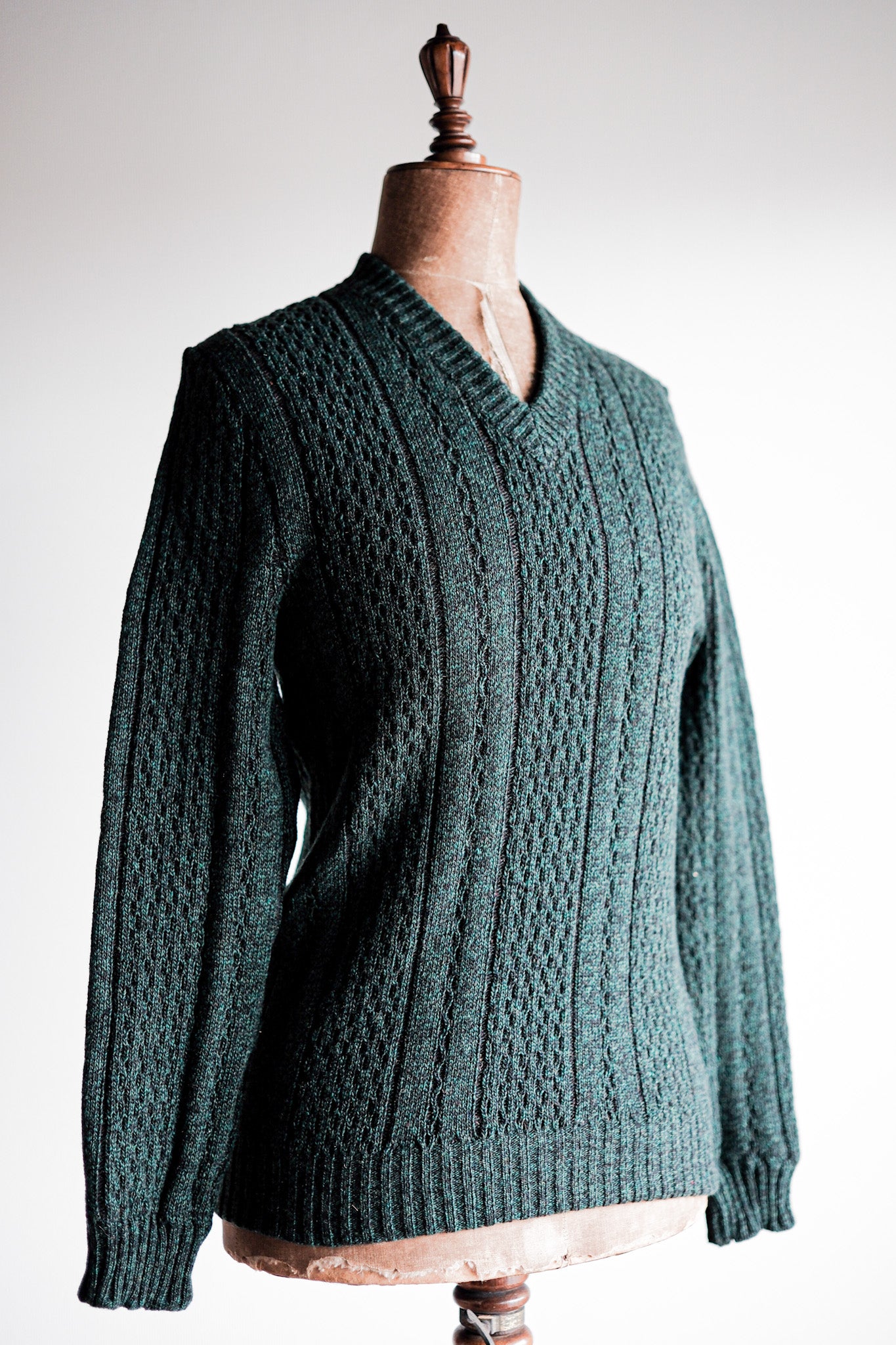 ［~60's］French Vintage V-neck Wool Sweater "Dead Stock"