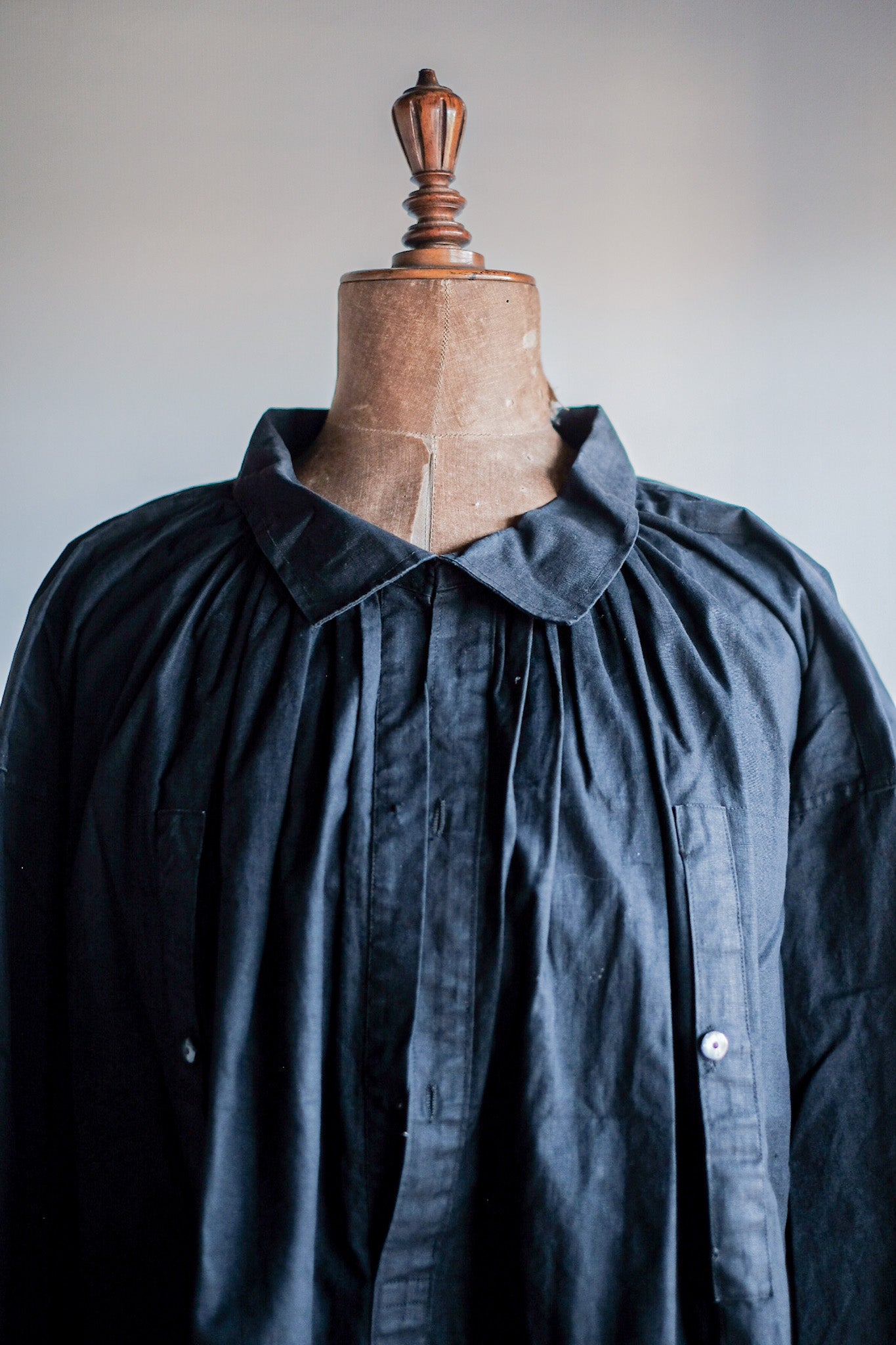 ［Early 20th C］French Antique Black Linen Smock "Biaude"