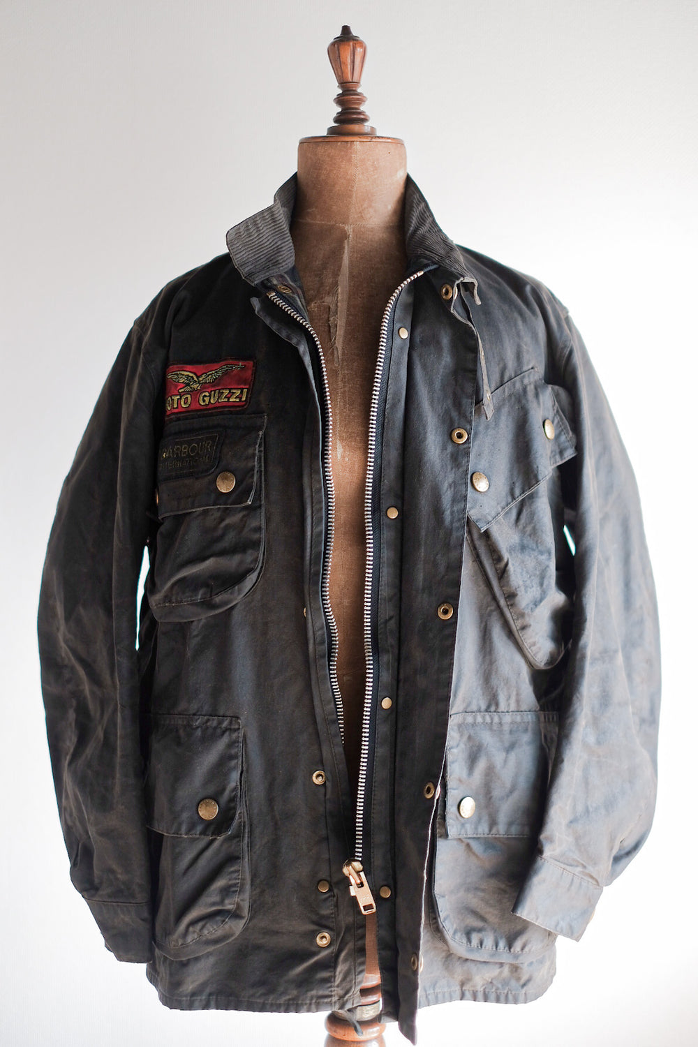 【~80's】Vintage Barbour "INTERNATIONAL SUIT" 2 Crest Size.38