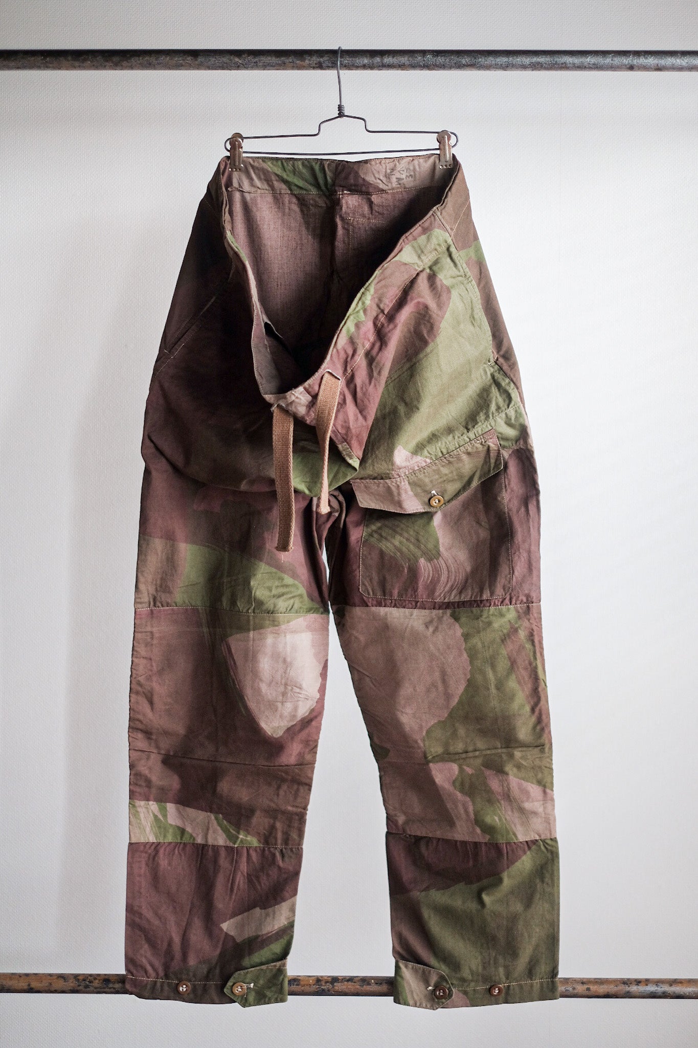 【~40's】British Army SAS Camouflaged Windproof Trousers Size.2 "Dead Stock"