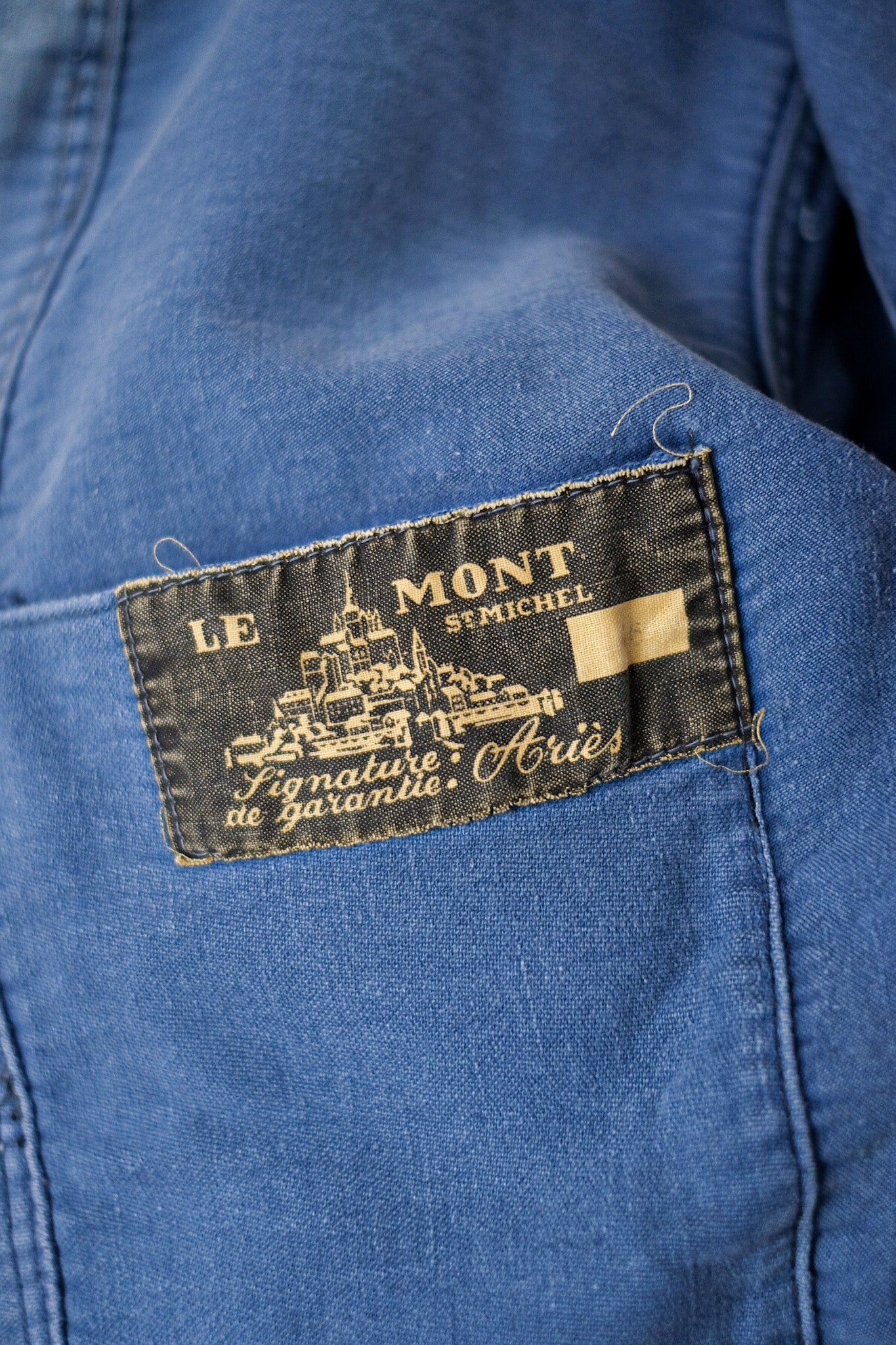 [~ 50's] แจ็คเก็ตงานโมลสกินสีน้ำเงินวินเทจฝรั่งเศส "Le Mont St. Michel"