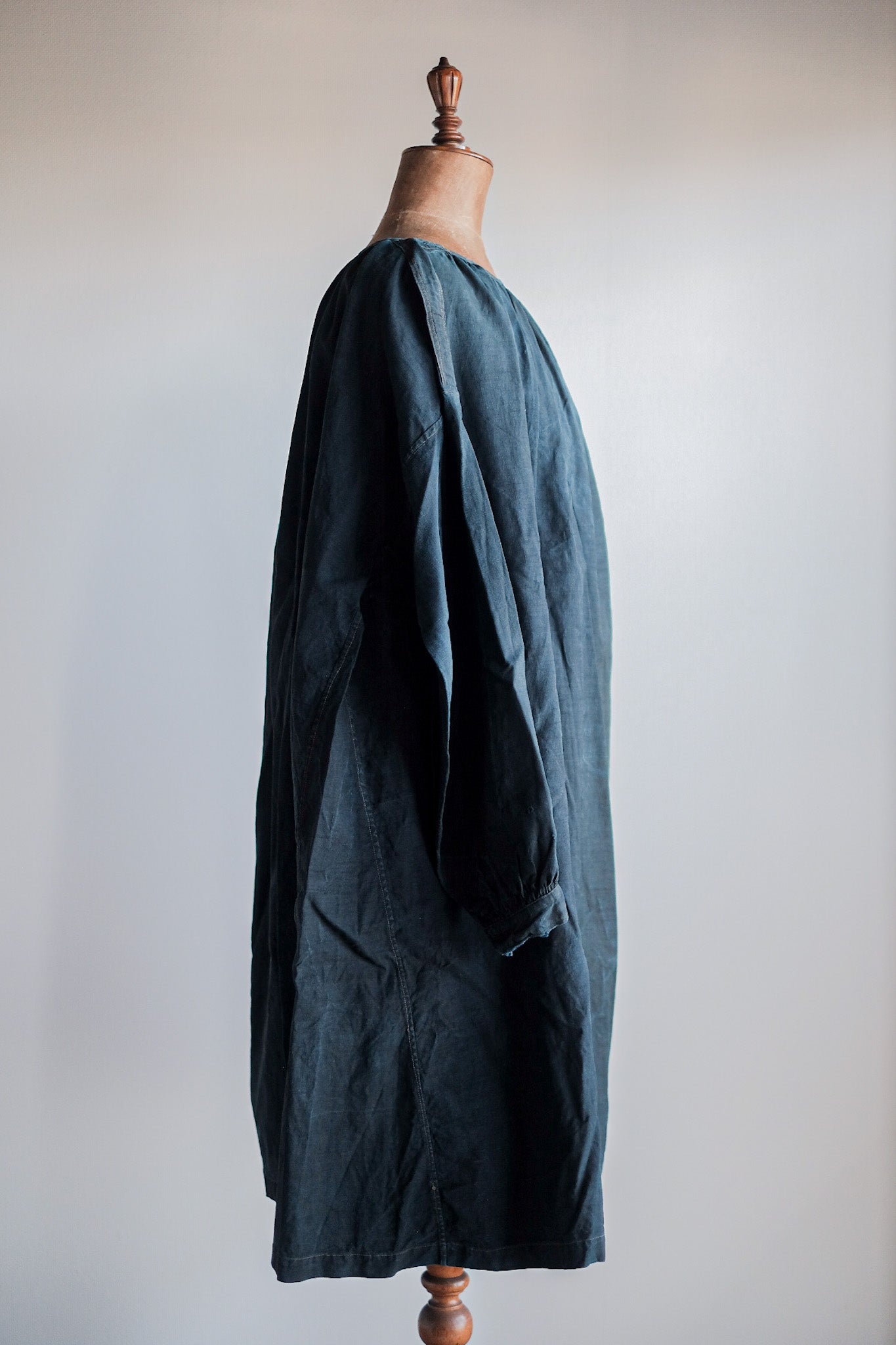 [Early 20th C] French Antique Indigo Linen Smock "Biaude"