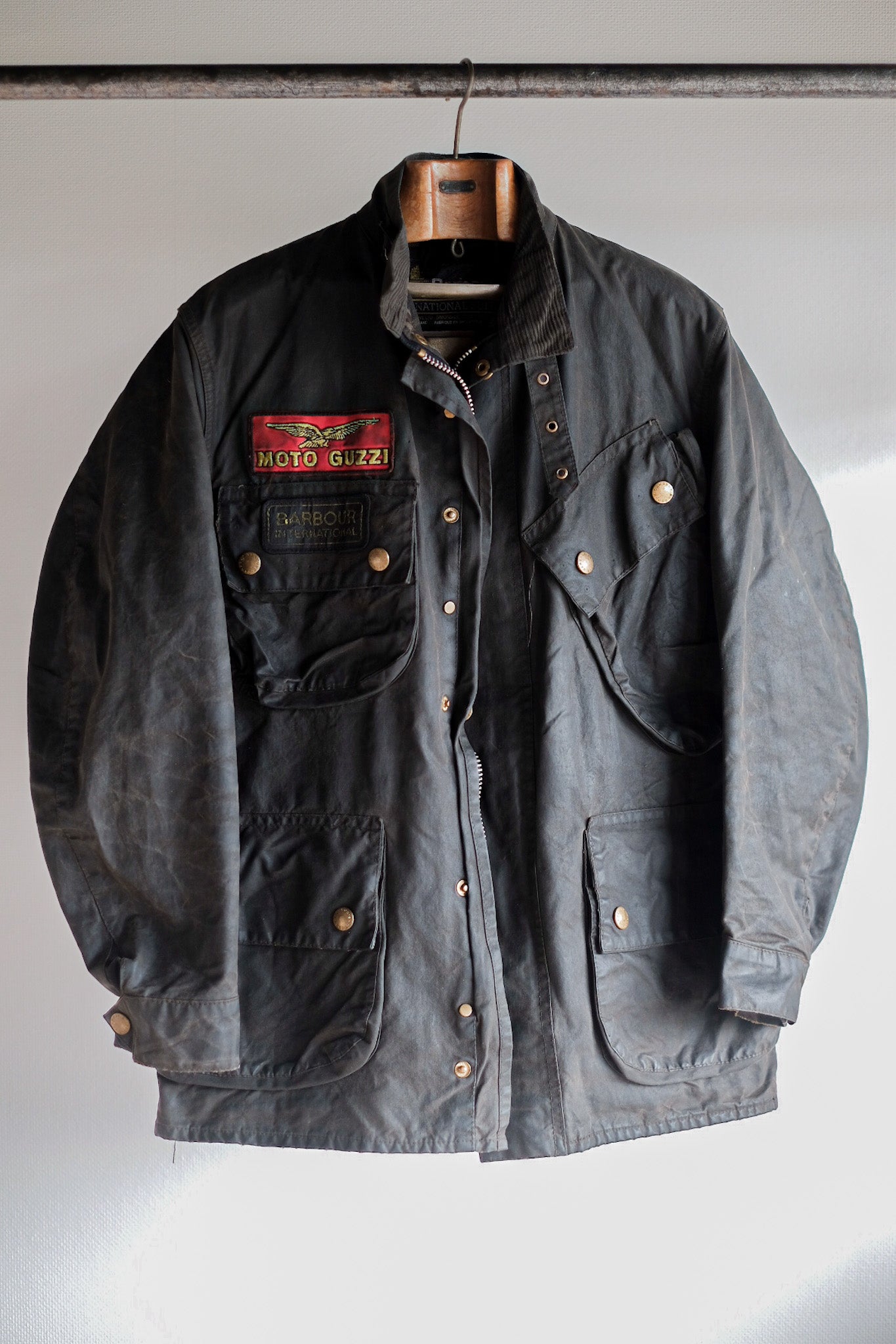 【~80's】Vintage Barbour "INTERNATIONAL SUIT" 2 Crest Size.38