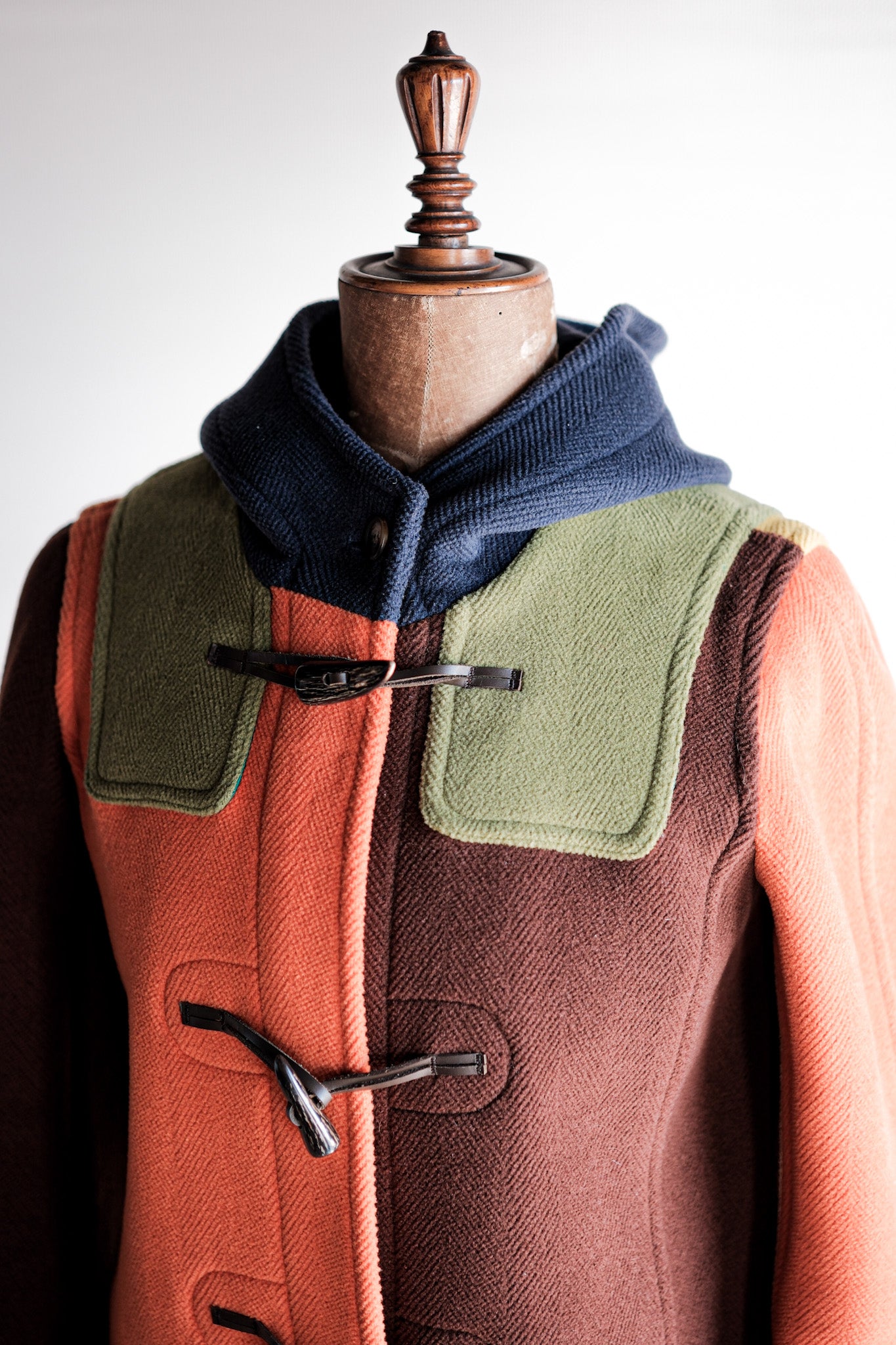 ［~90's］Old INVERTERE Crazy Pattern Wool Duffle Coat "Moorbrook"