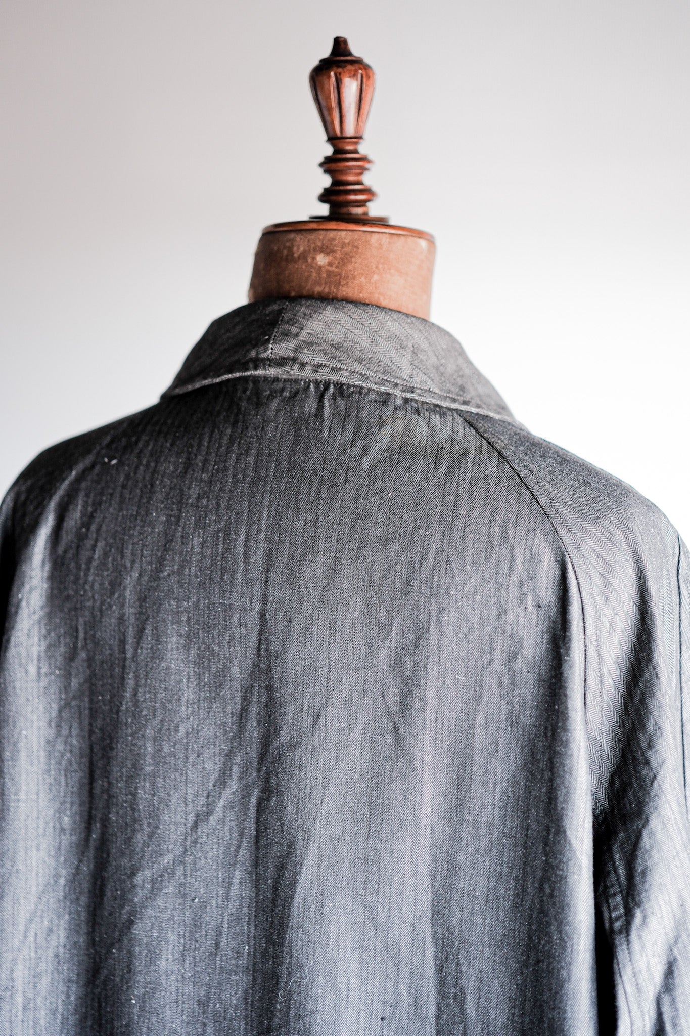 ［~40's］French Vintage Salt & Pepper Cotton HBT Work Coat With Chin Strap "Dead Stock"