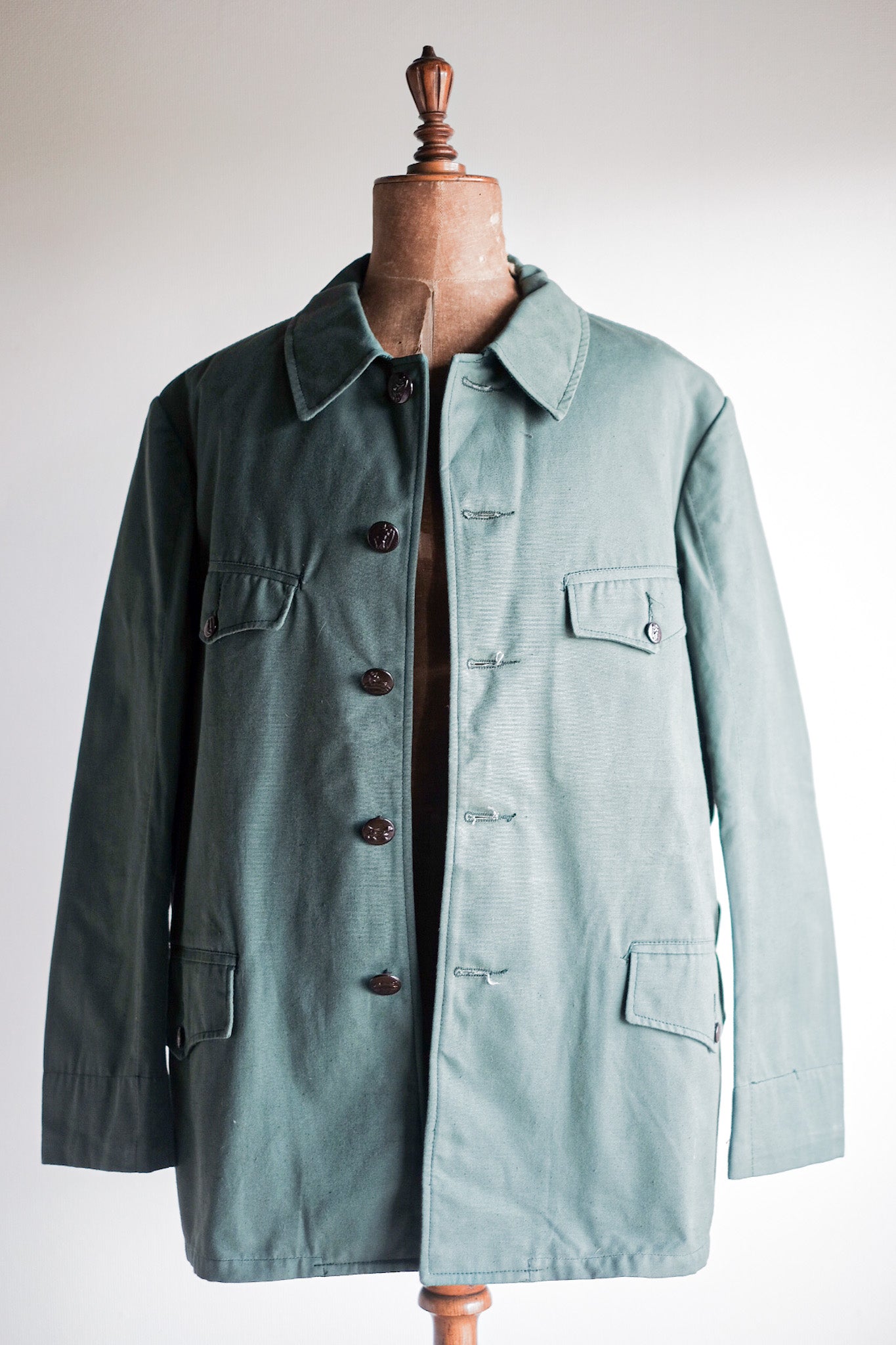 [~ 50's] French Vintage Green Cotton Hunting Jacket with Chin Strap "Dead Stock"