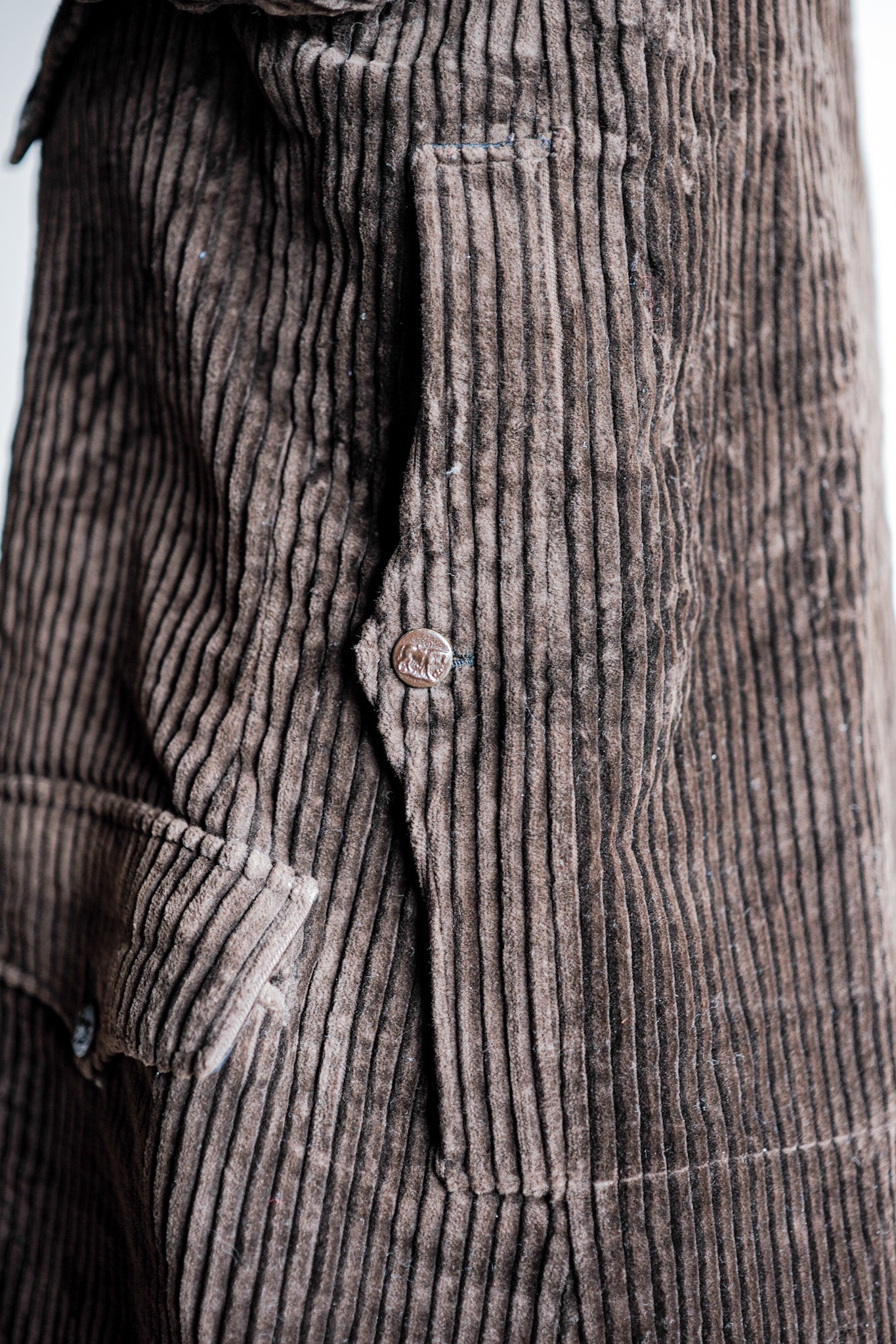 [~ 30 '] 프랑스 빈티지 브라운 헤비 코듀로이 사냥 재킷 "데드 스톡"