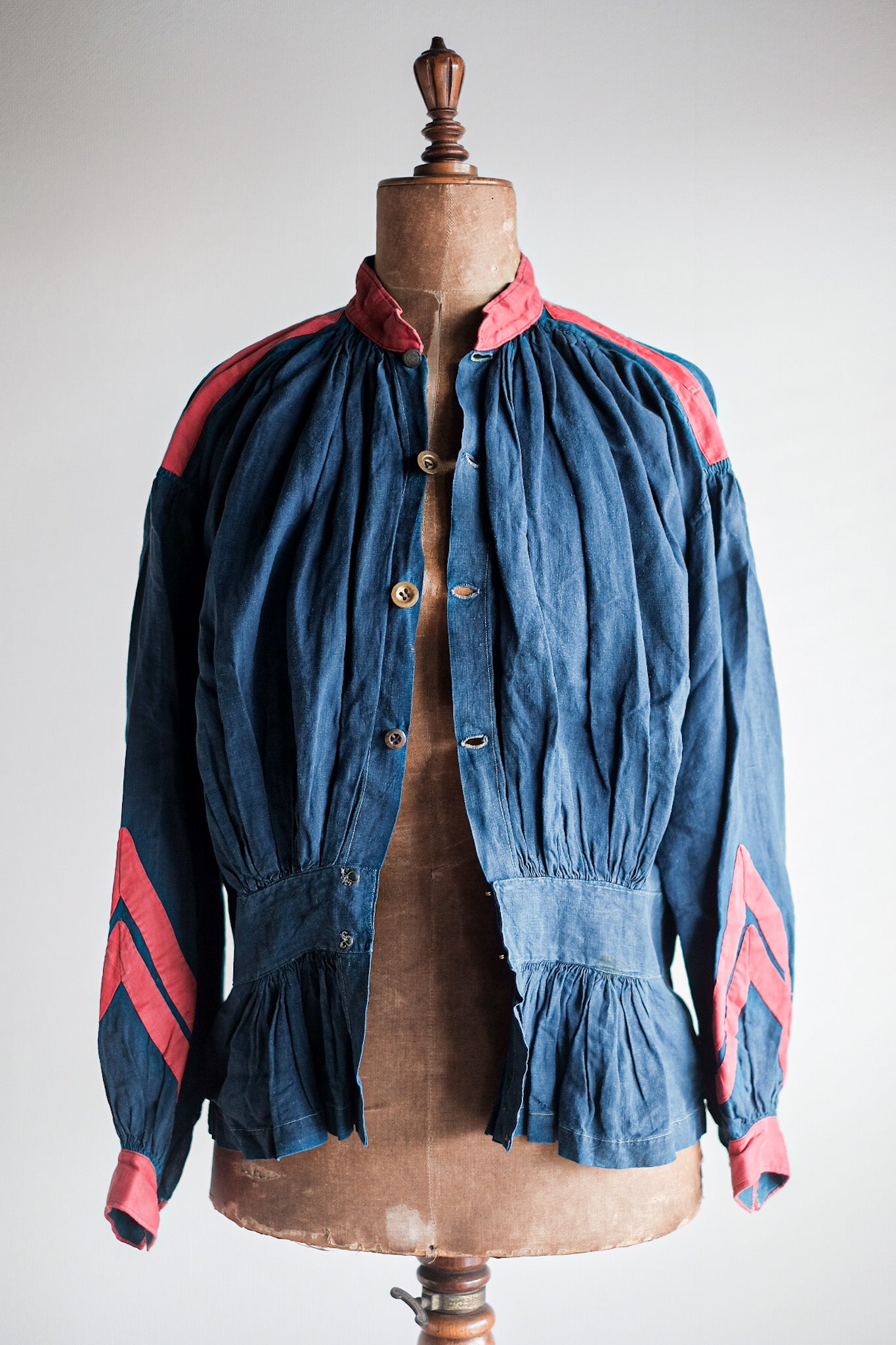 [19 일 후반 C] 프랑스 골동품 인디고 리넨 소방관 부르간 재킷