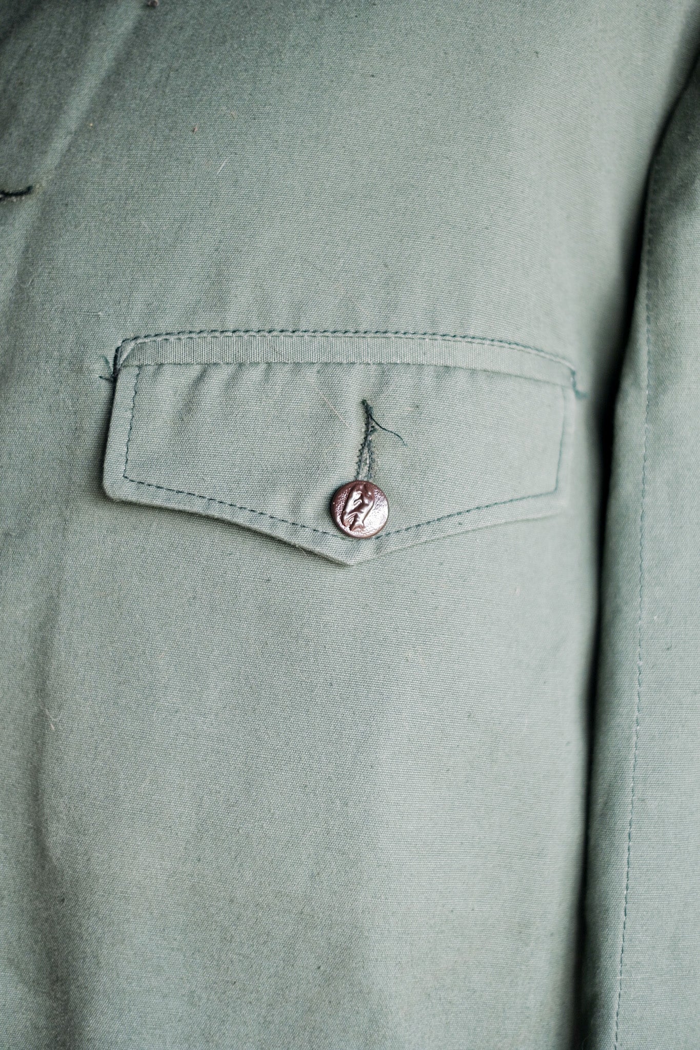 ［~50's］French Vintage Green Cotton Hunting Jacket With Chin Strap "Dead Stock"